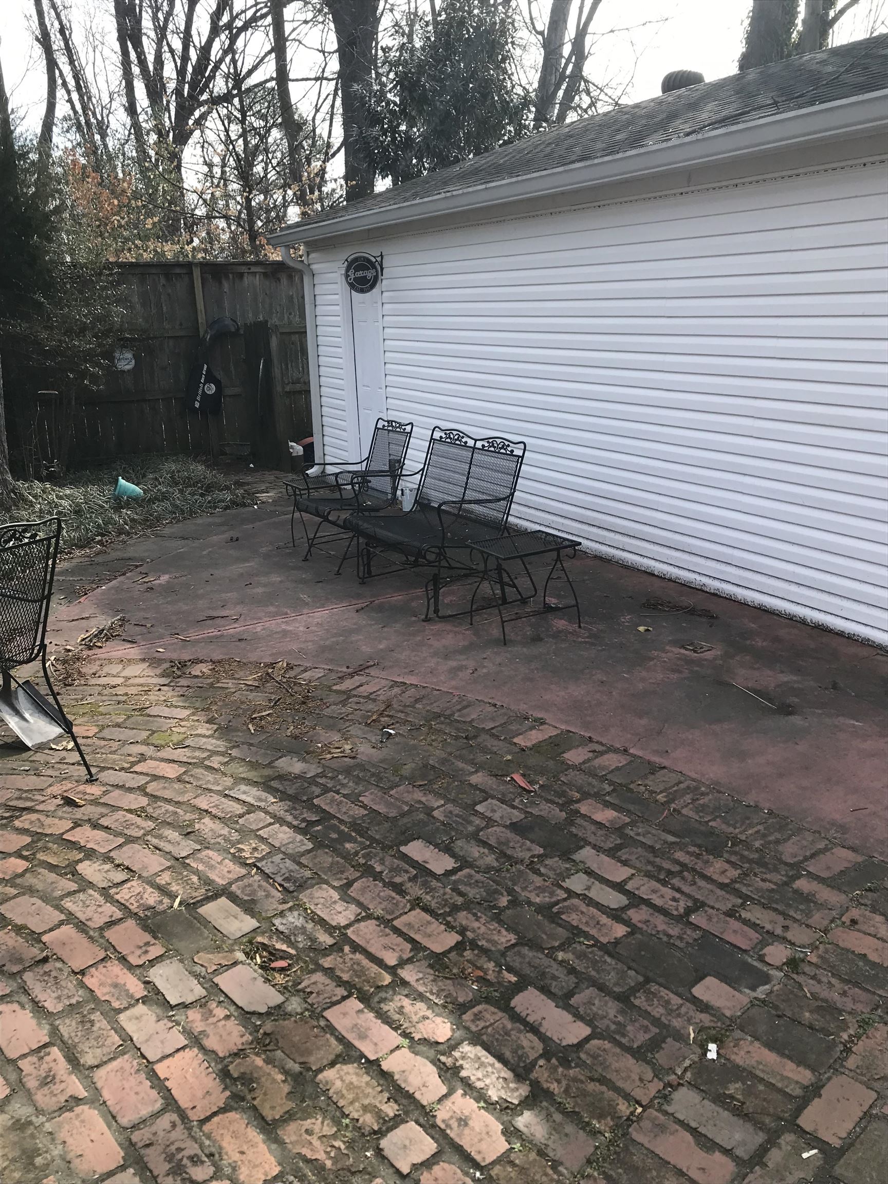 496 Melody Ln Property Photo 3