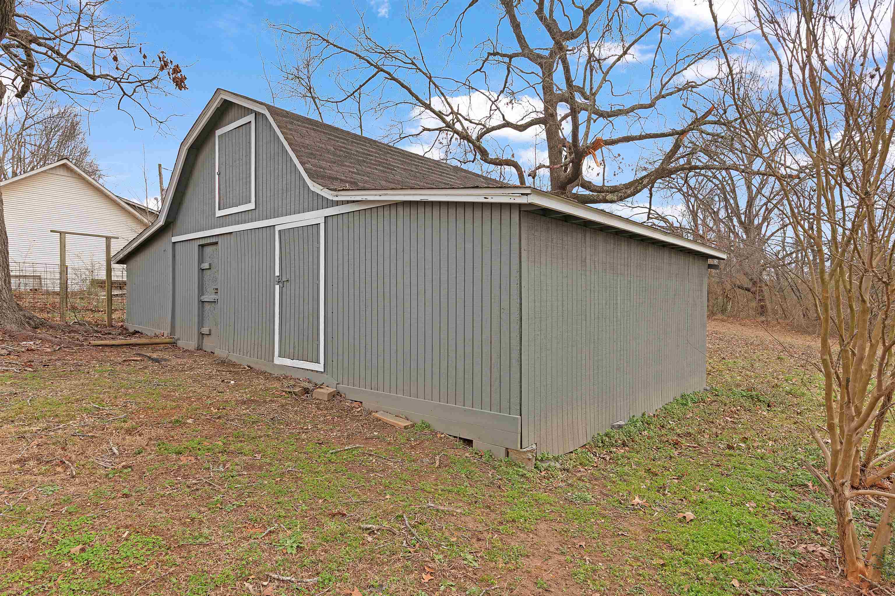 6140 57 Hwy Property Photo 5