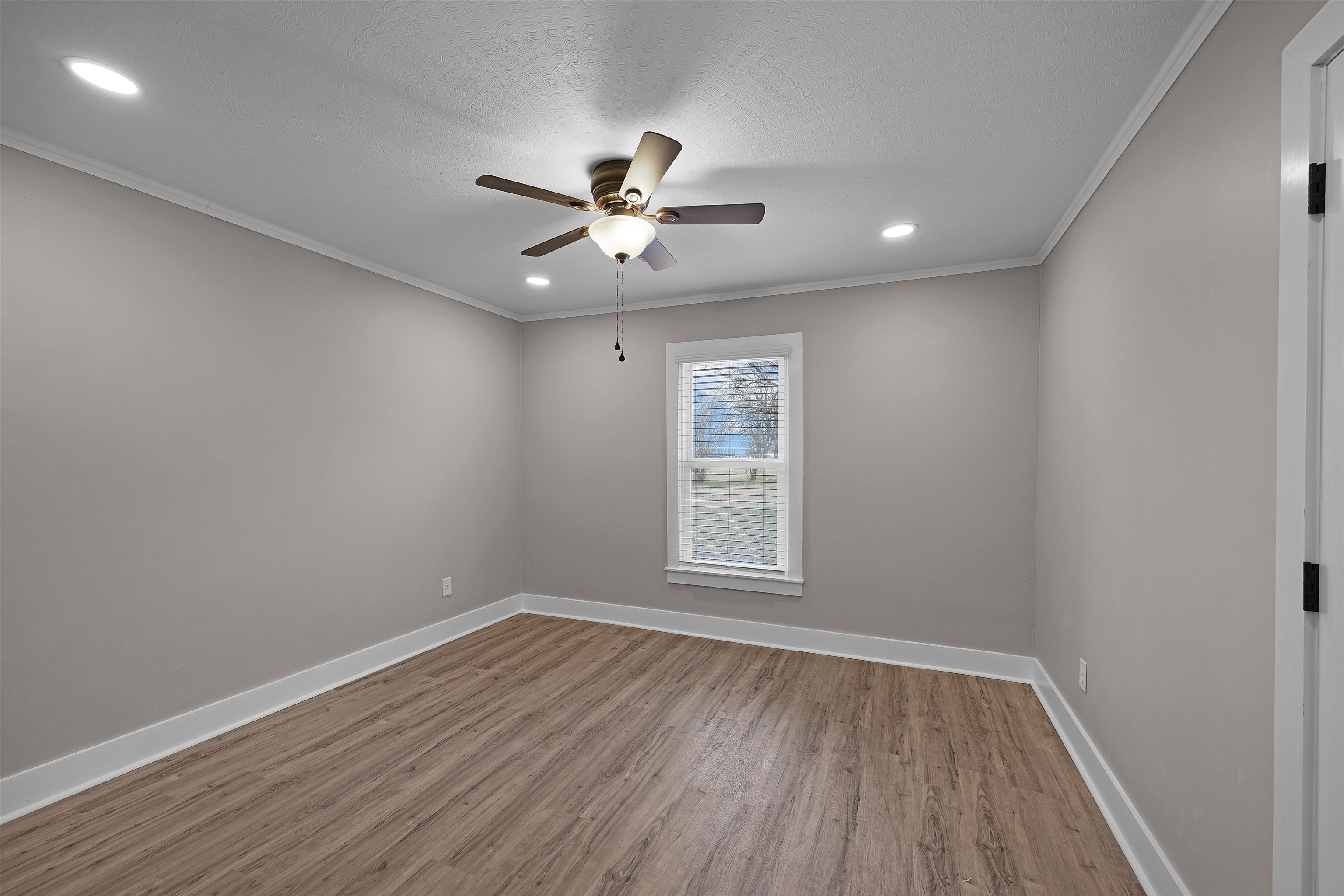 6140 57 Hwy Property Photo 18