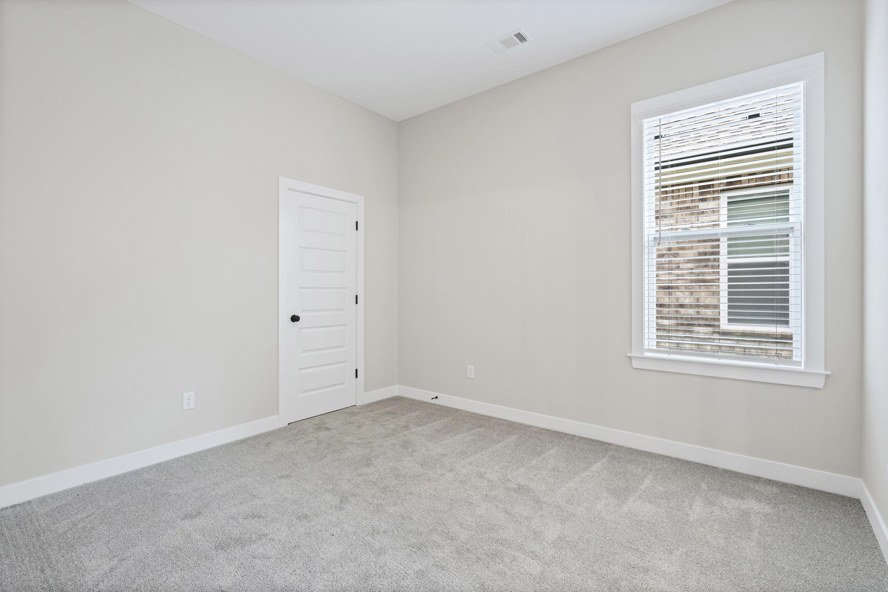 321 Kemrock Dr W Property Photo 13