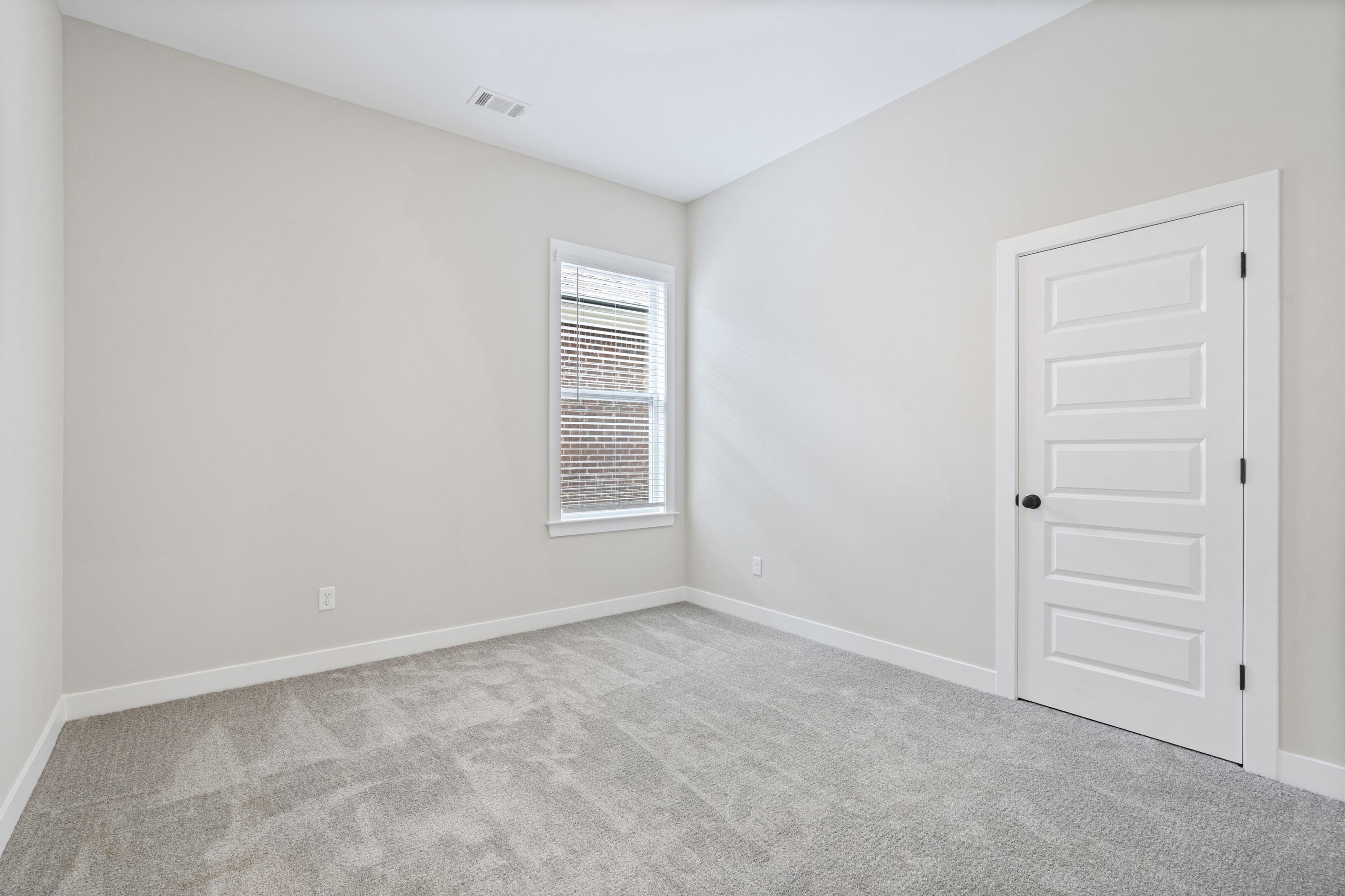 321 Kemrock Dr W Property Photo 18