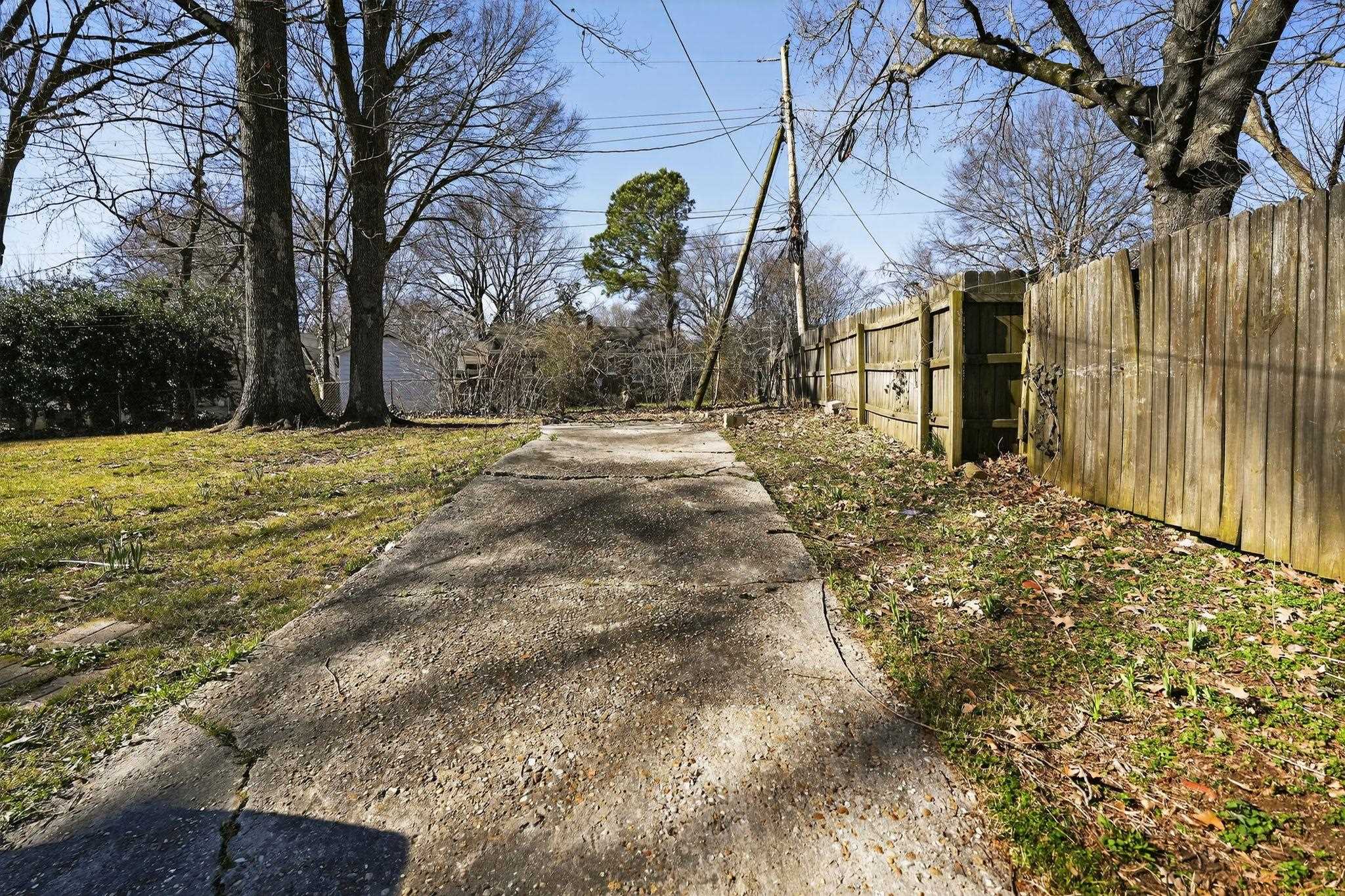 965 Goodman St Property Photo 11