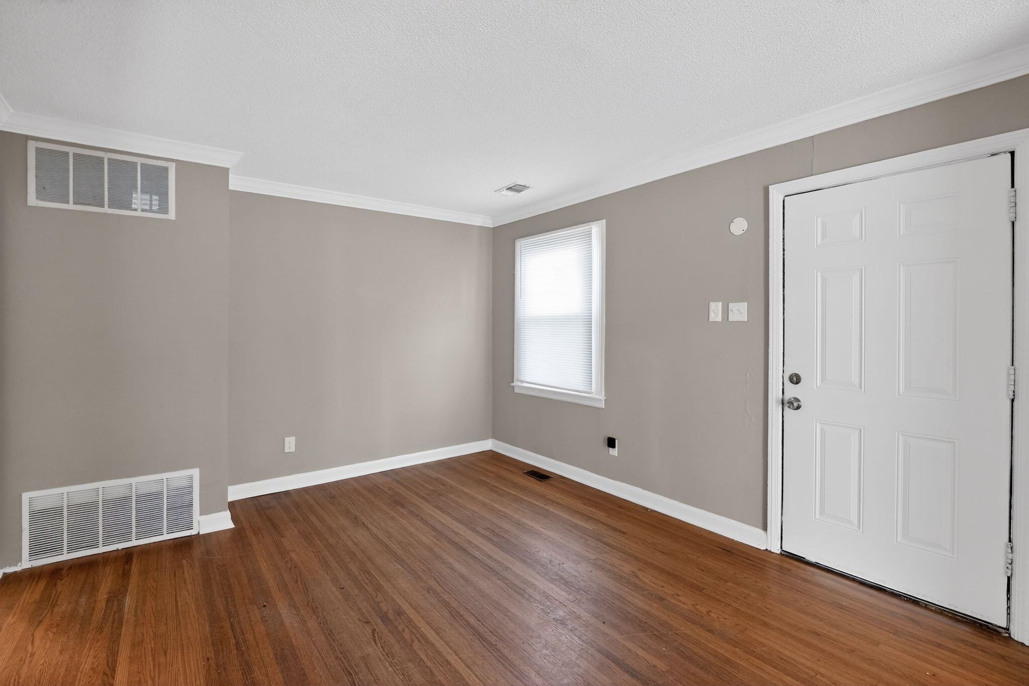 965 Goodman St Property Photo 13