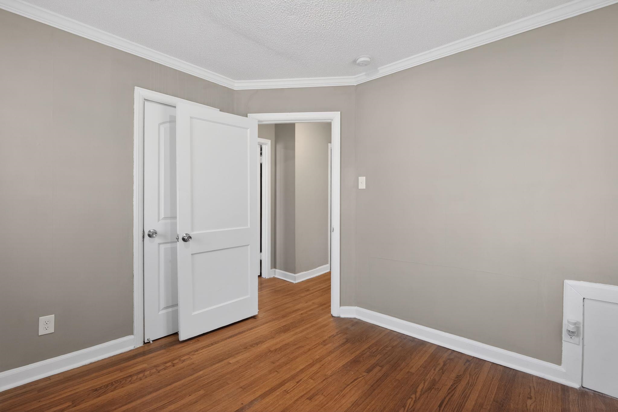 965 Goodman St Property Photo 28