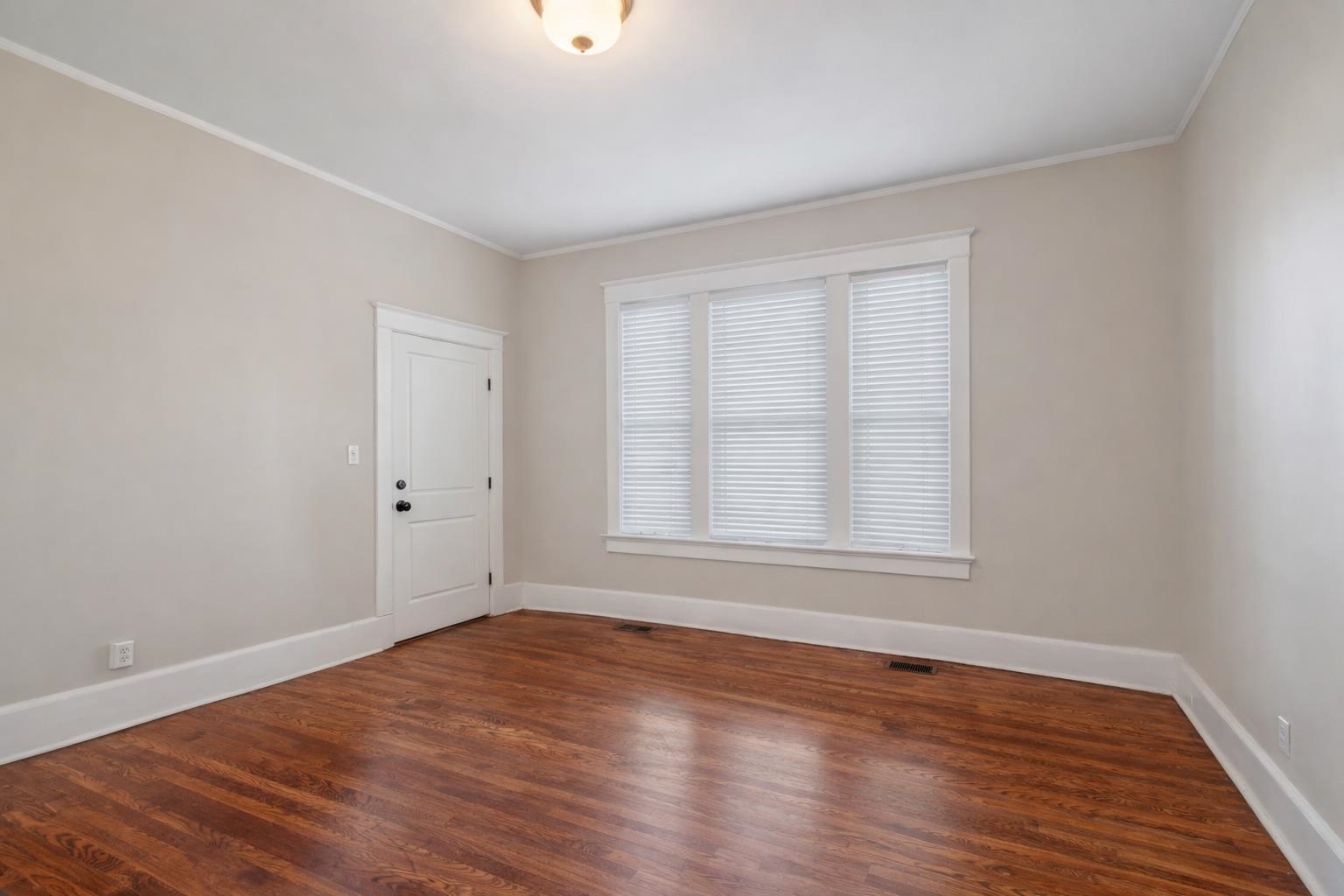 1118 Poplar Ave 11 Property Photo 6