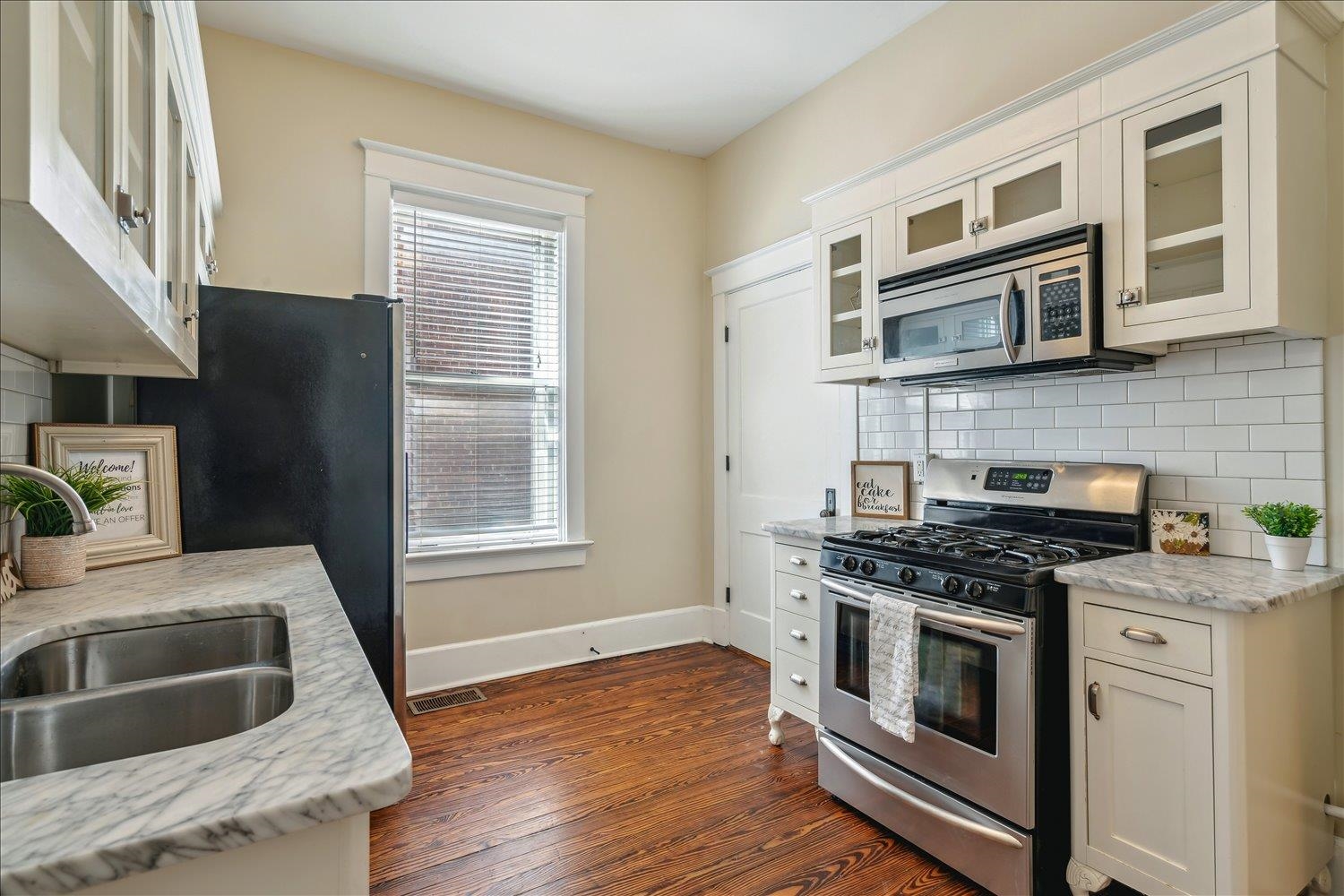 1118 Poplar Ave 11 Property Photo 13