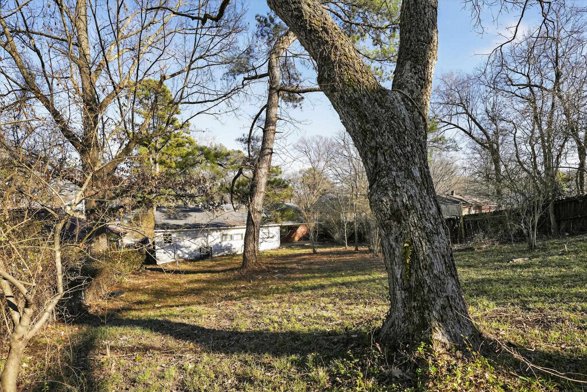 3535 Hallbrook St Property Photo 8
