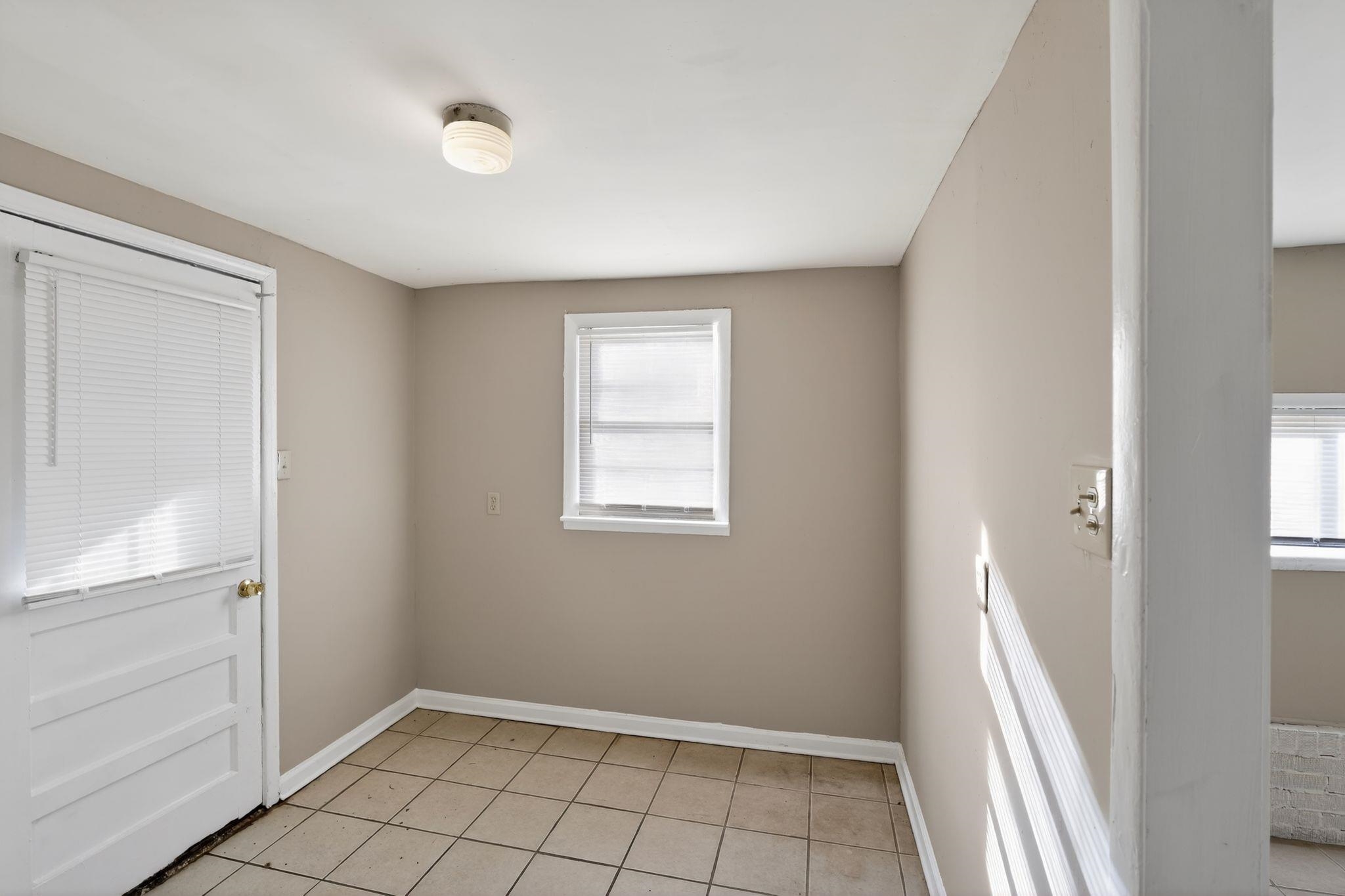 3535 Hallbrook St Property Photo 15