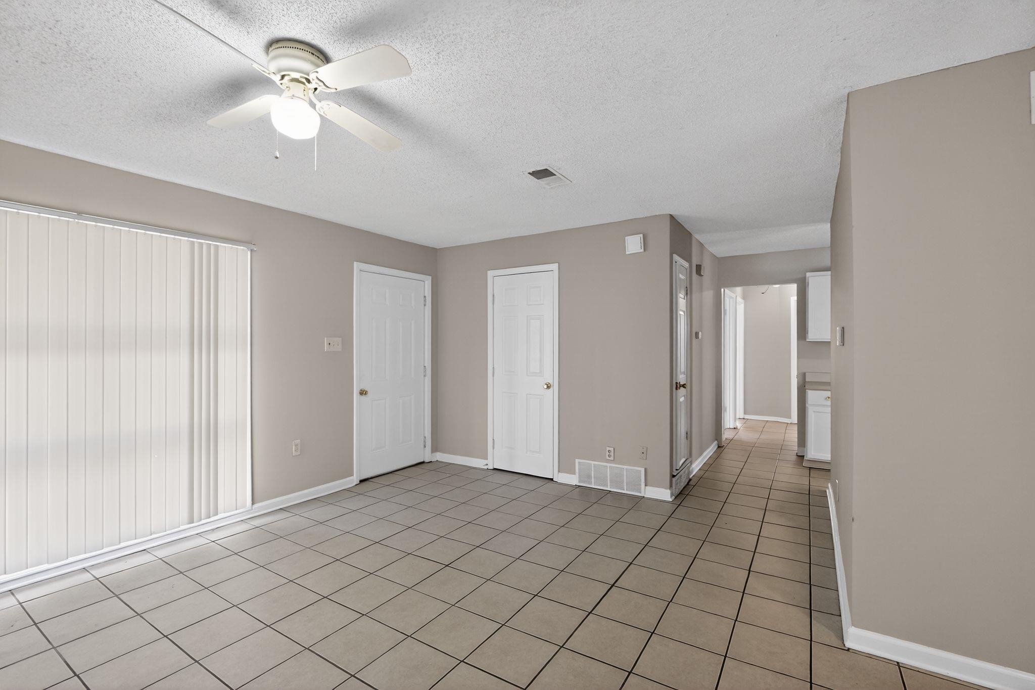 3535 Hallbrook St Property Photo 16