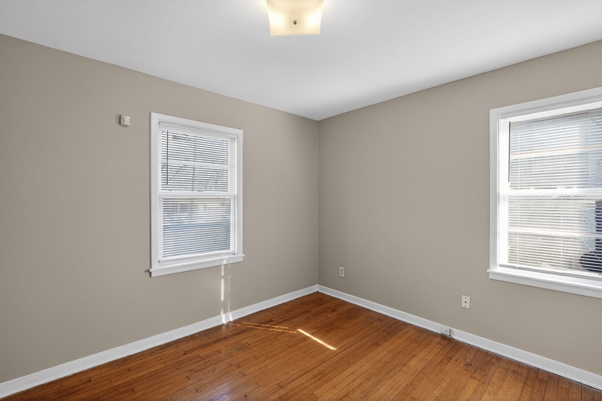 3535 Hallbrook St Property Photo 21