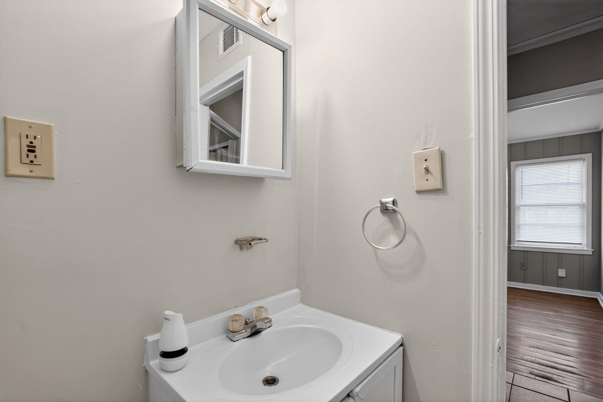 3535 Hallbrook St Property Photo 29