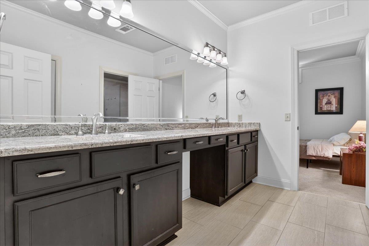 9141 Forest Bend Ct Property Photo 22