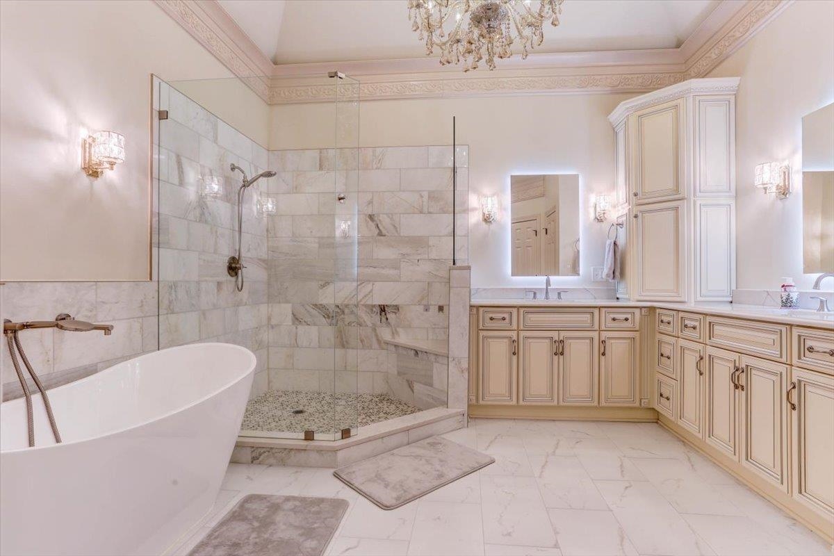 9141 Forest Bend Ct Property Photo 30
