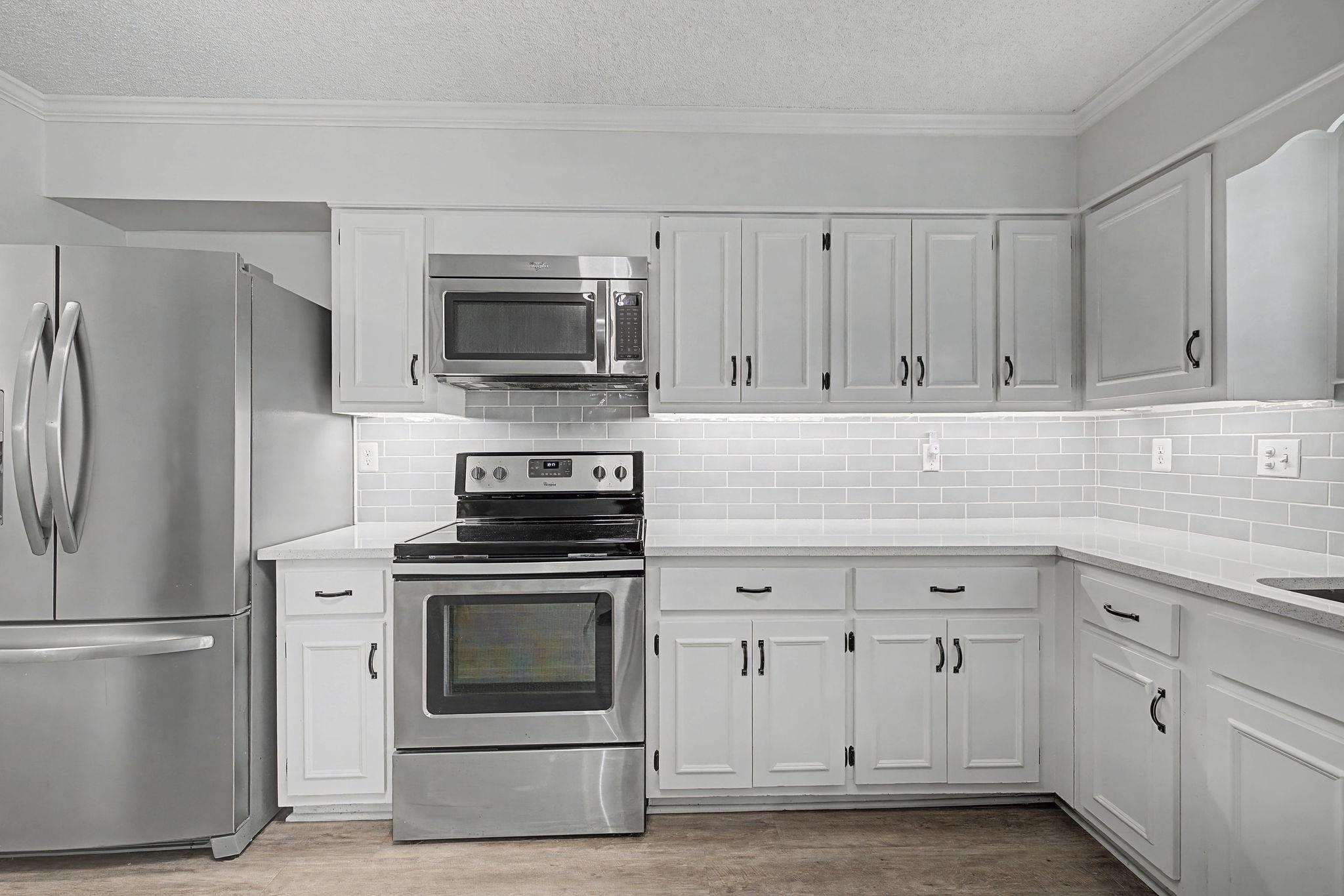 1674 E Ravenhill Dr 49 Property Photo 2