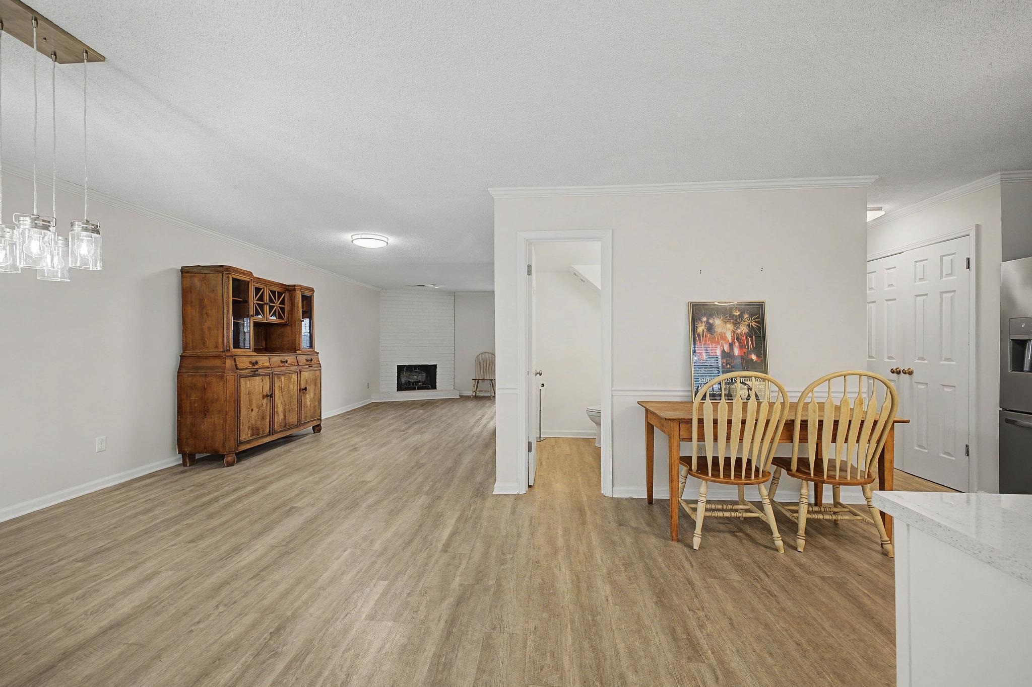 1674 E Ravenhill Dr 49 Property Photo 13