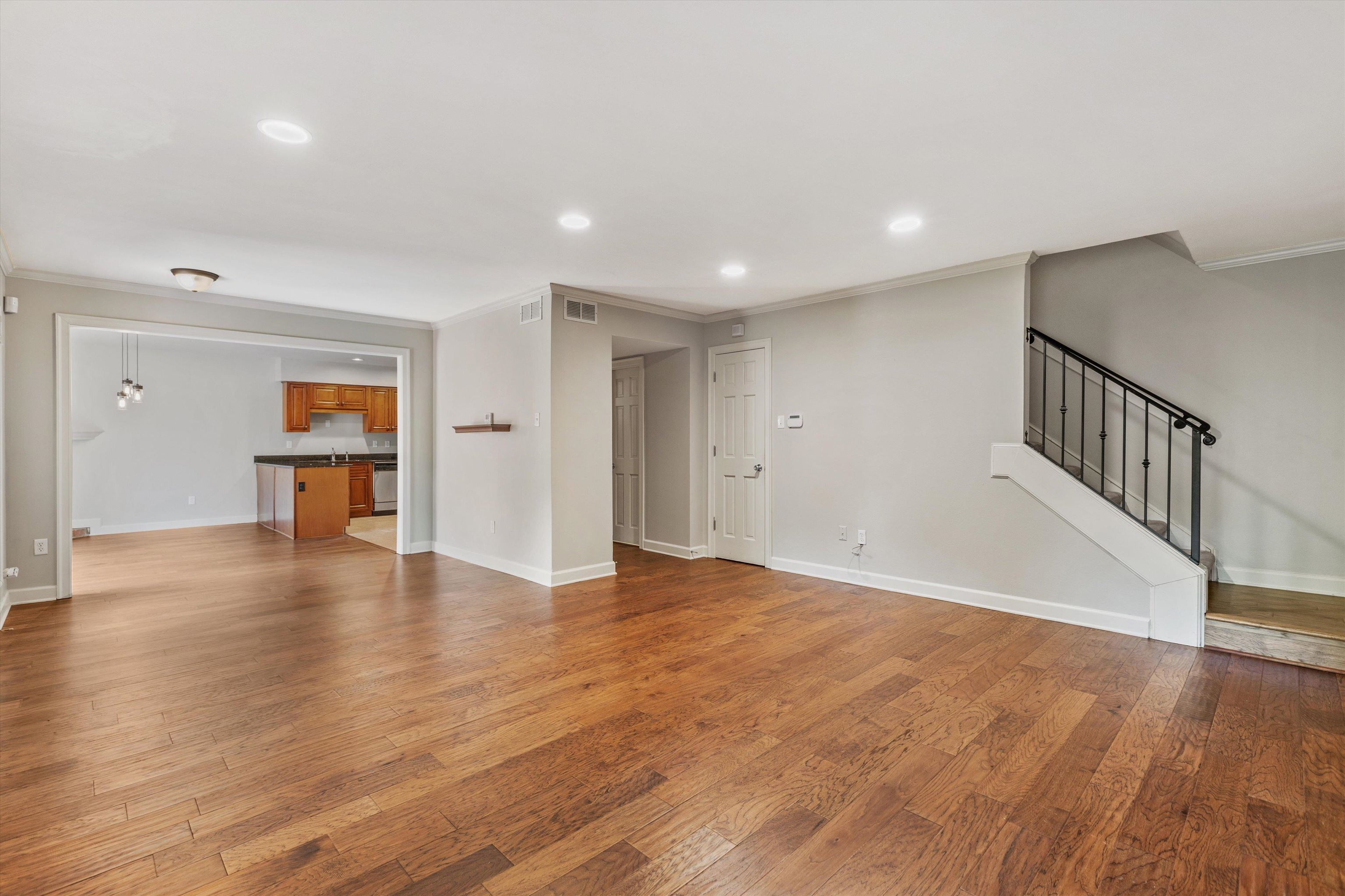 700 St. Augustine Sq D Property Photo 11