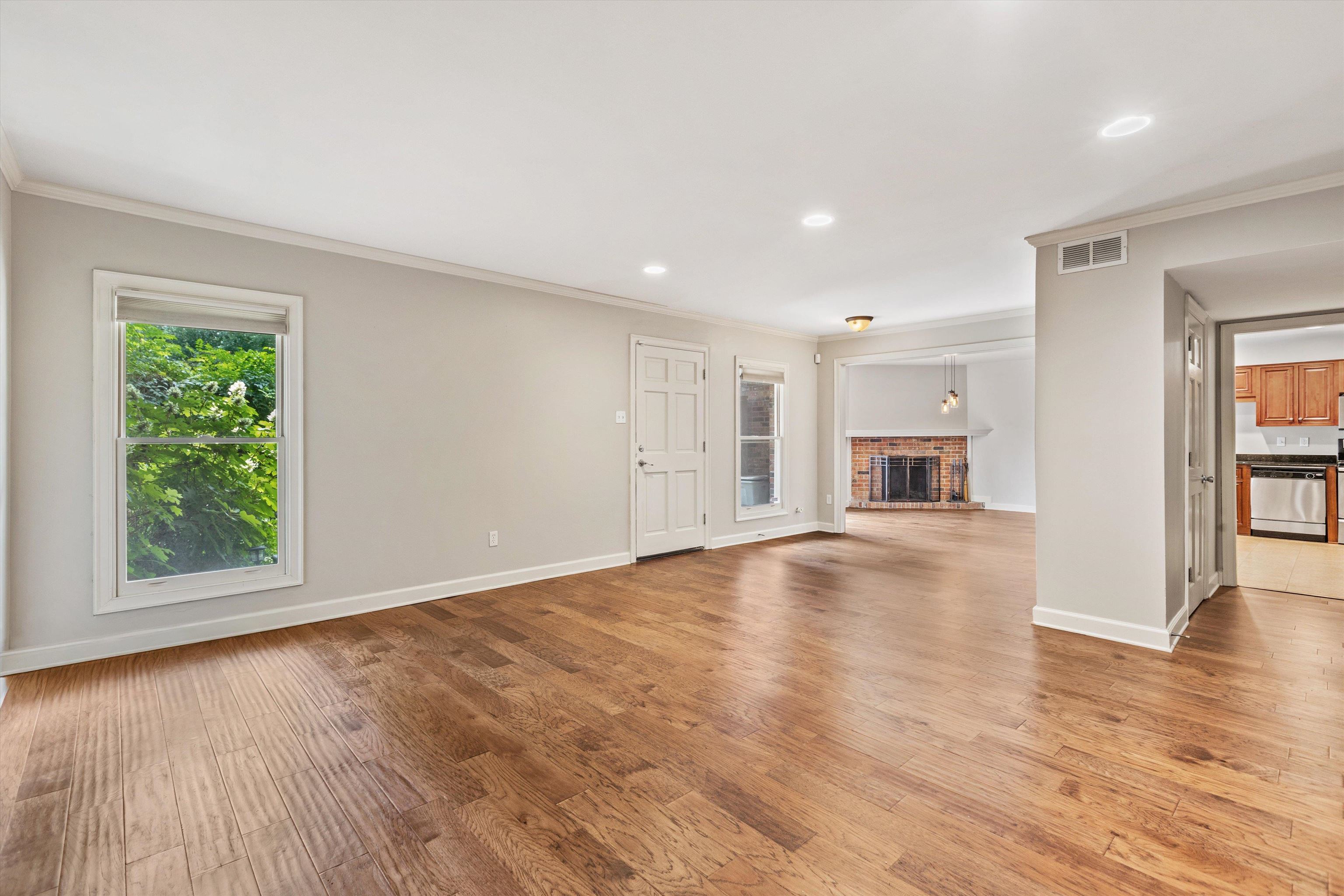 700 St. Augustine Sq D Property Photo 12