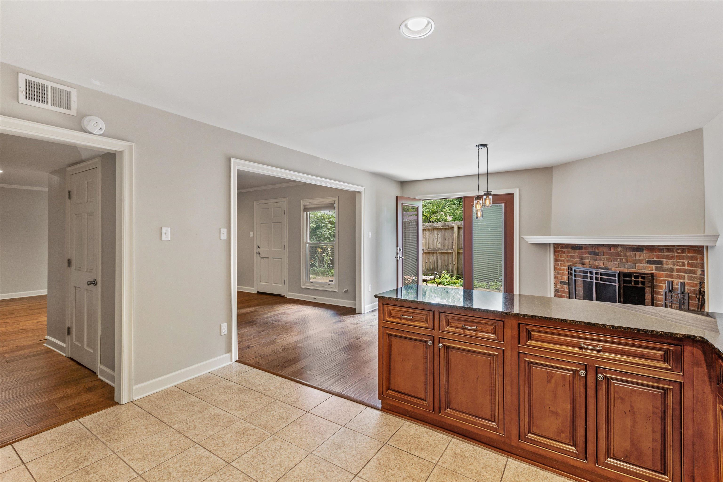 700 St. Augustine Sq D Property Photo 18