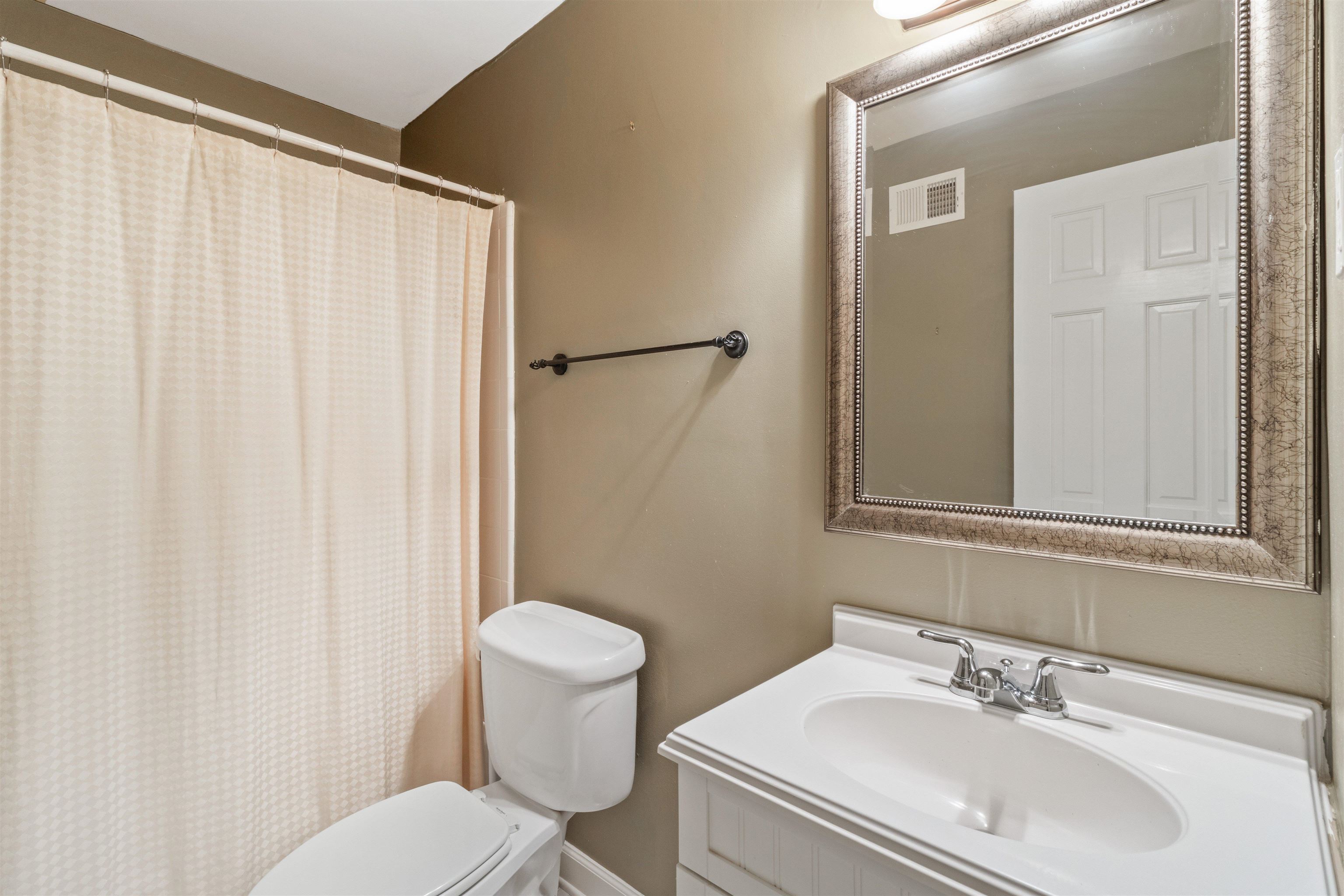 700 St. Augustine Sq D Property Photo 22