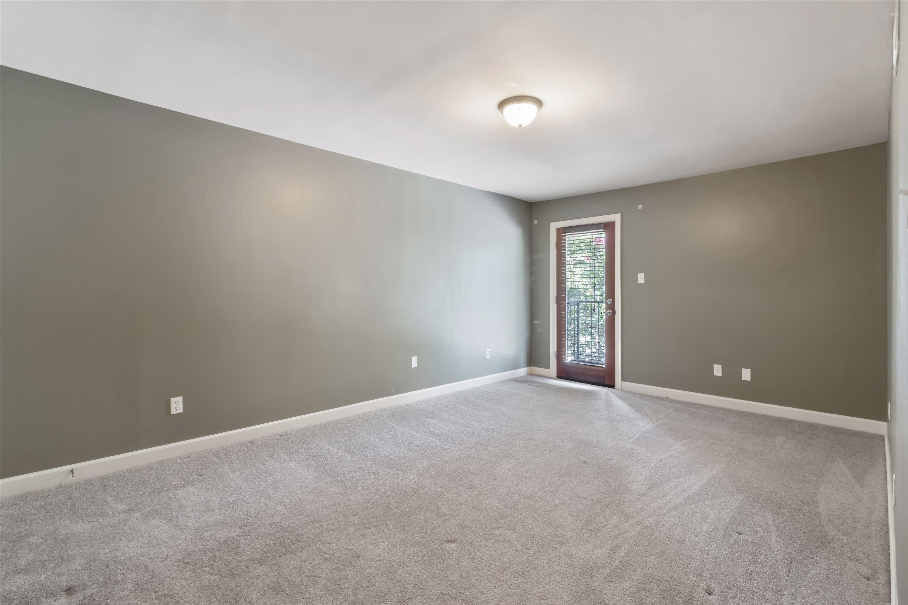 700 St. Augustine Sq D Property Photo 23