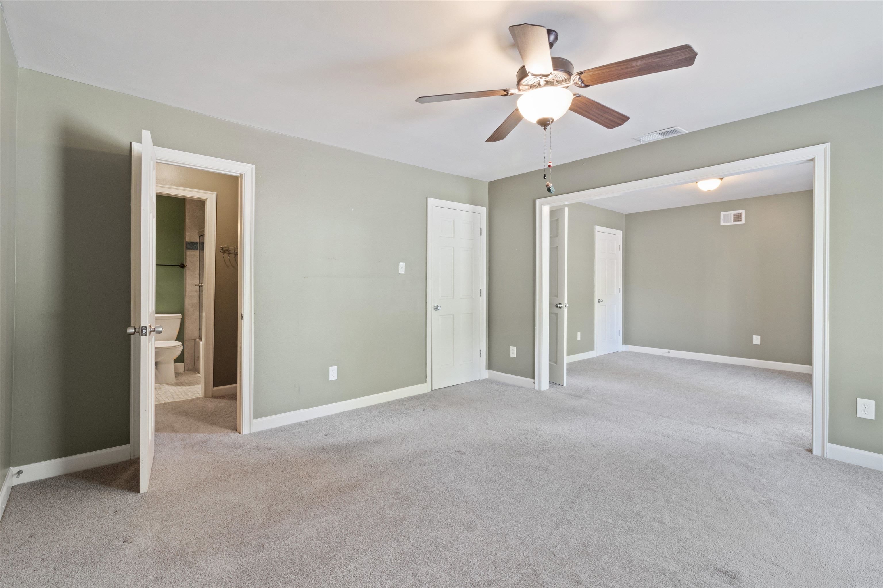 700 St. Augustine Sq D Property Photo 27