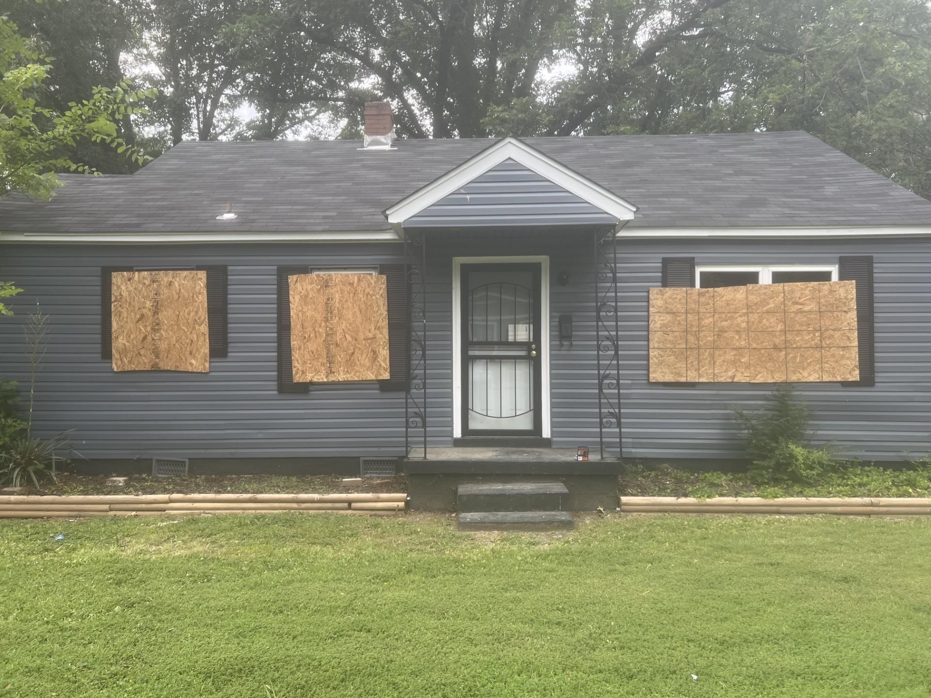 3271 Seminole Rd Property Photo 1