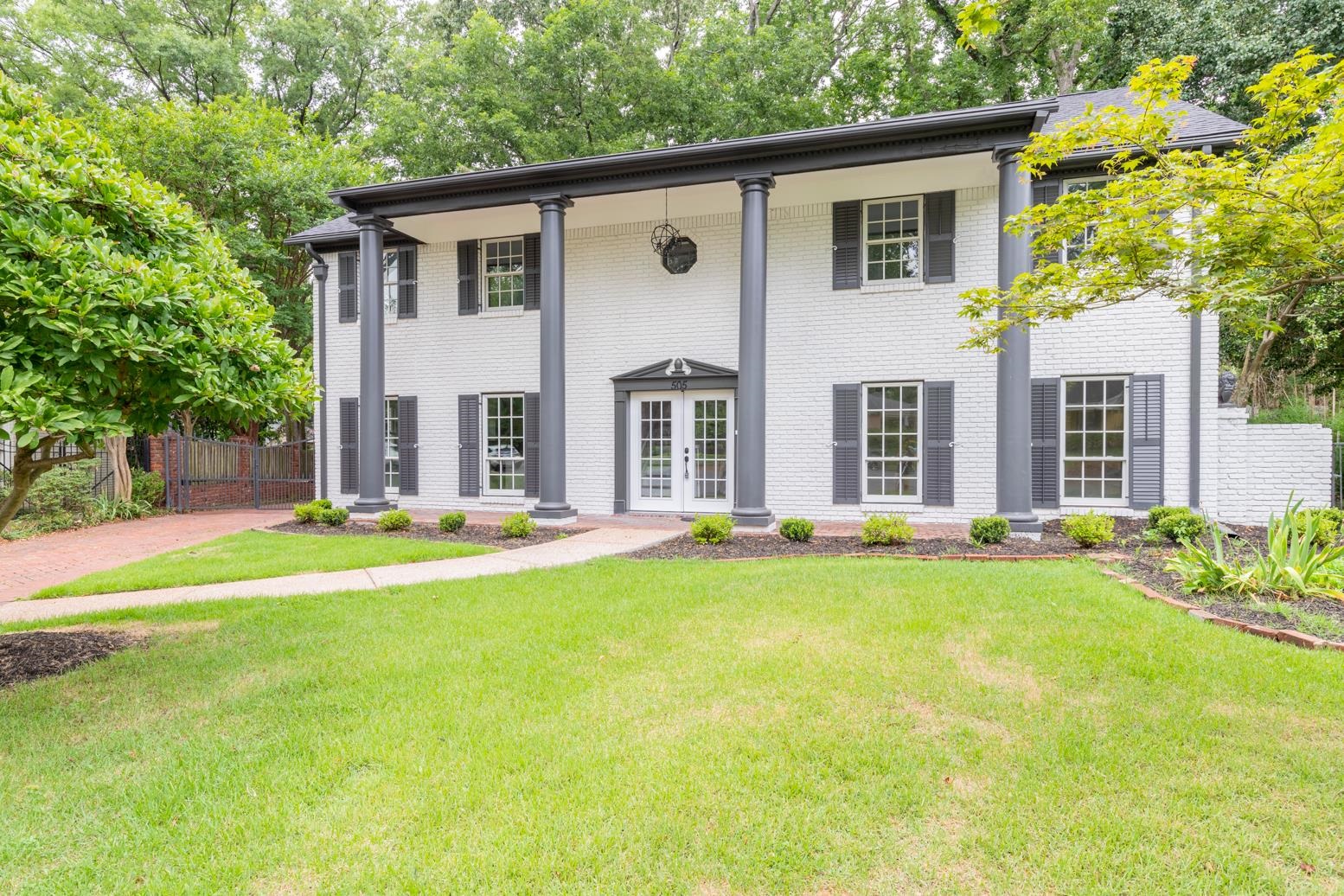 505 Thorn Ridge Cv Property Photo 2
