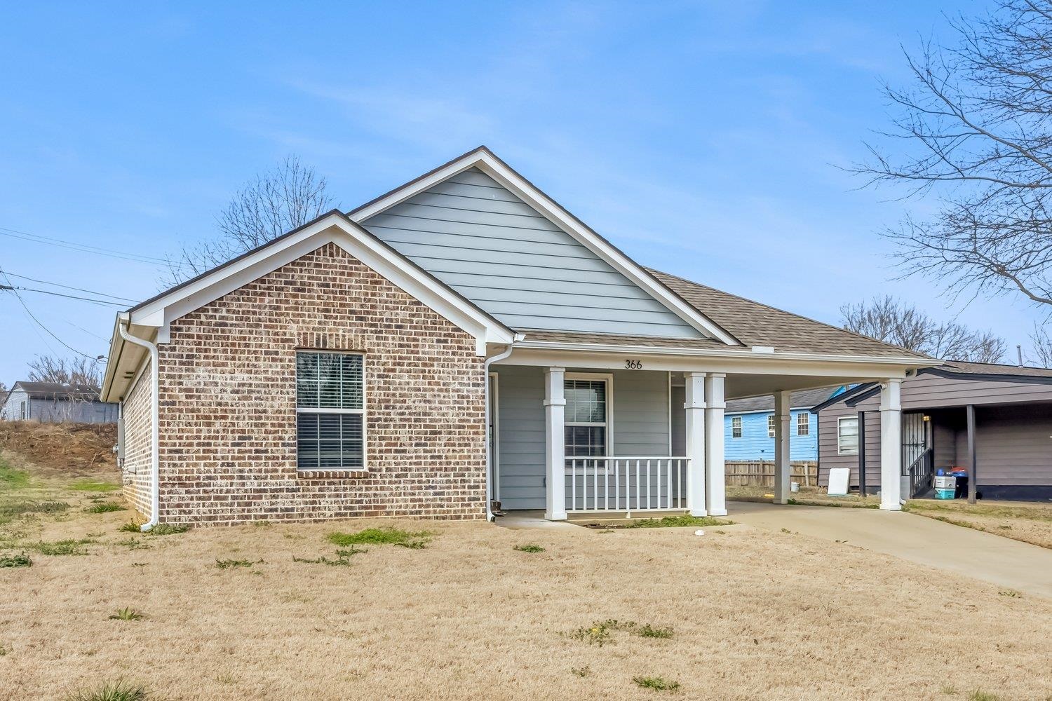366 WASHBURN DR Property Photo 1