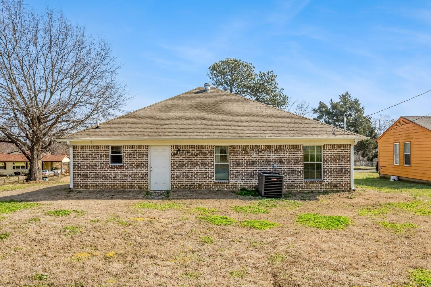 366 Washburn Dr Property Photo 18
