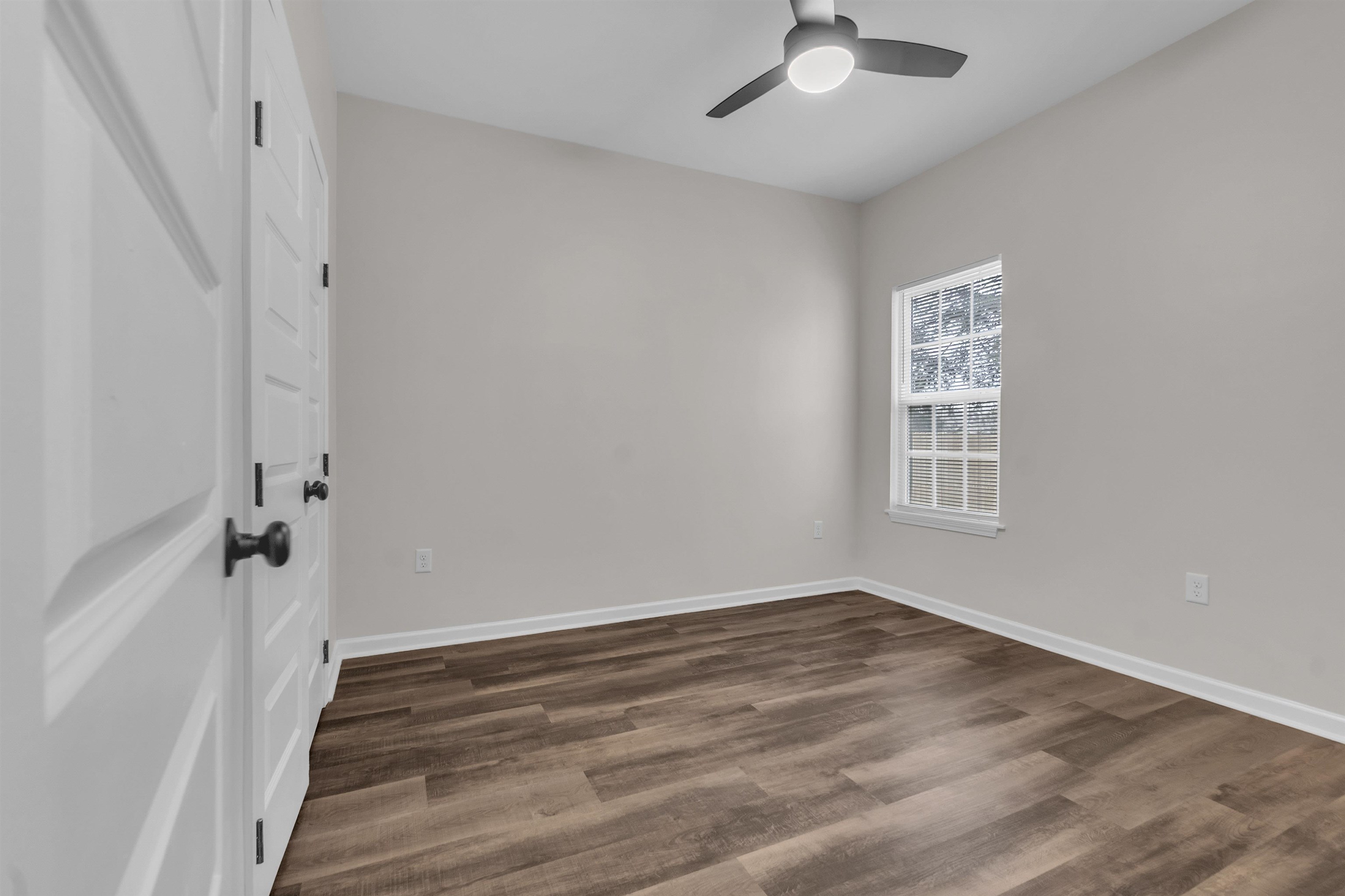 788 N Hollywood St Property Photo 14