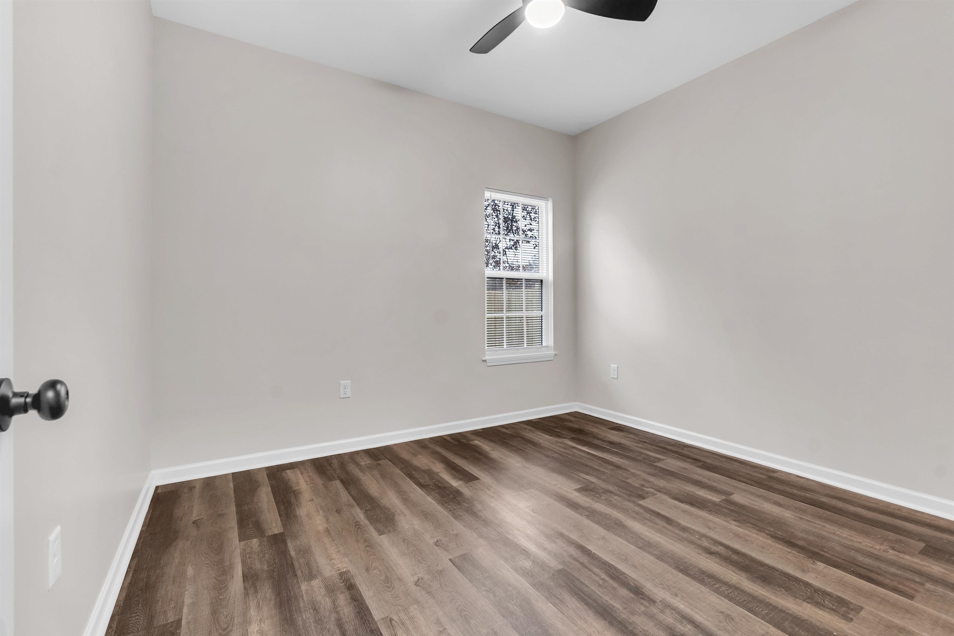 788 N Hollywood St Property Photo 20