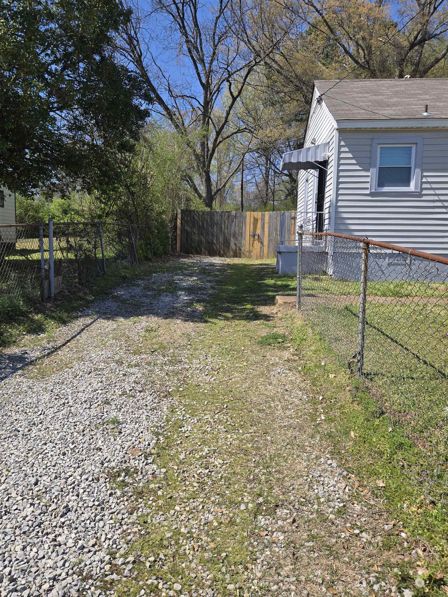 4753 Berta Rd Property Photo 3