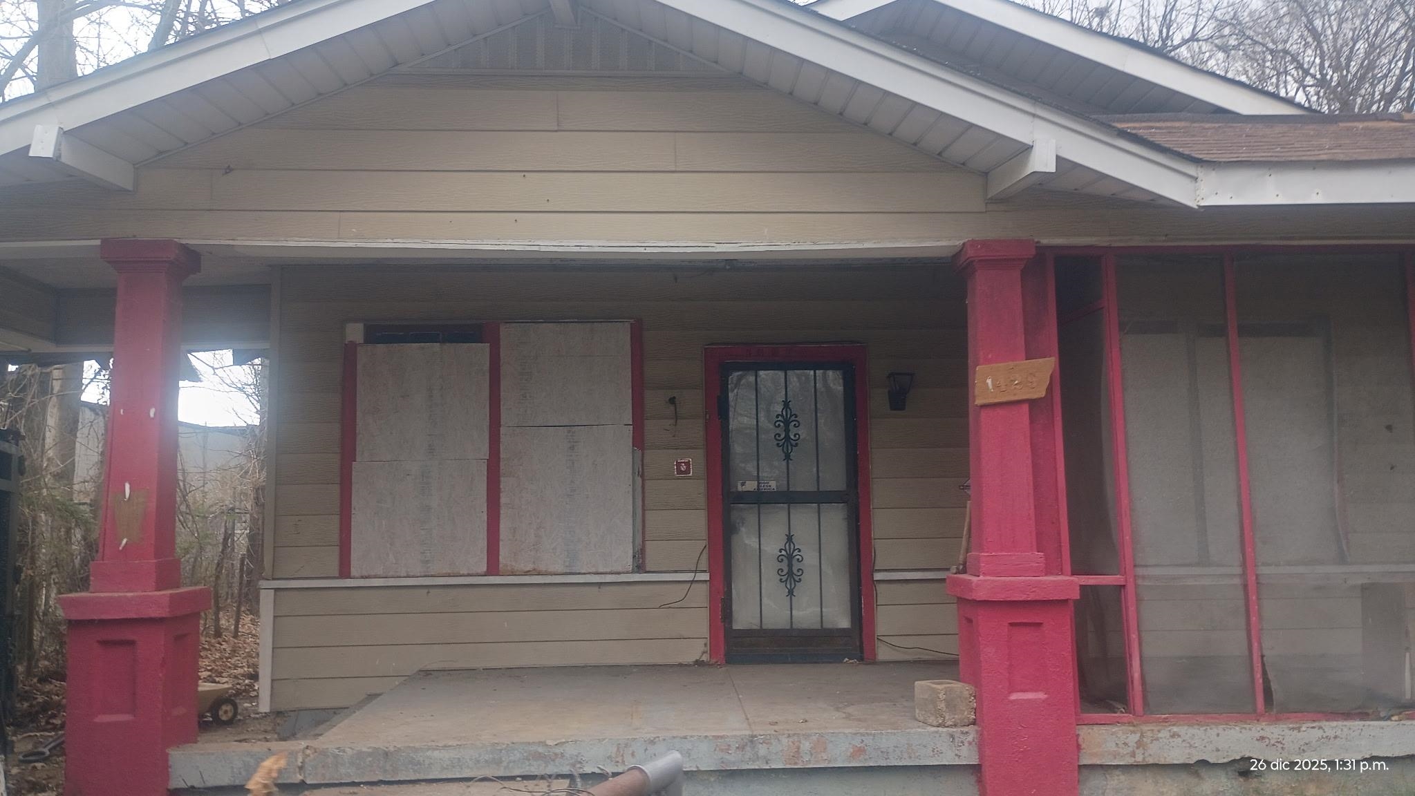 1429 N MERTON ST Property Photo 1