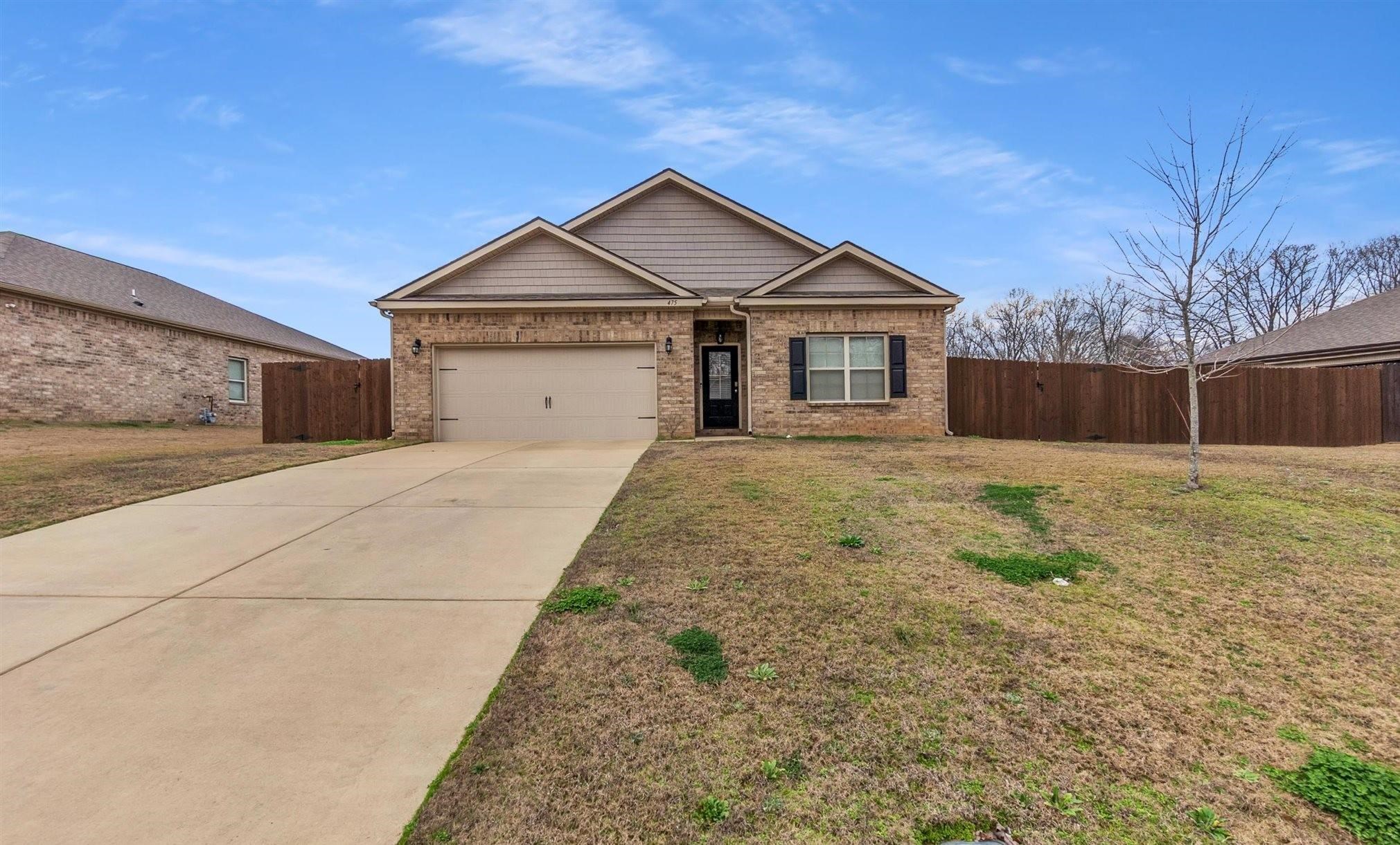 475 Lilly Dr Property Photo 1