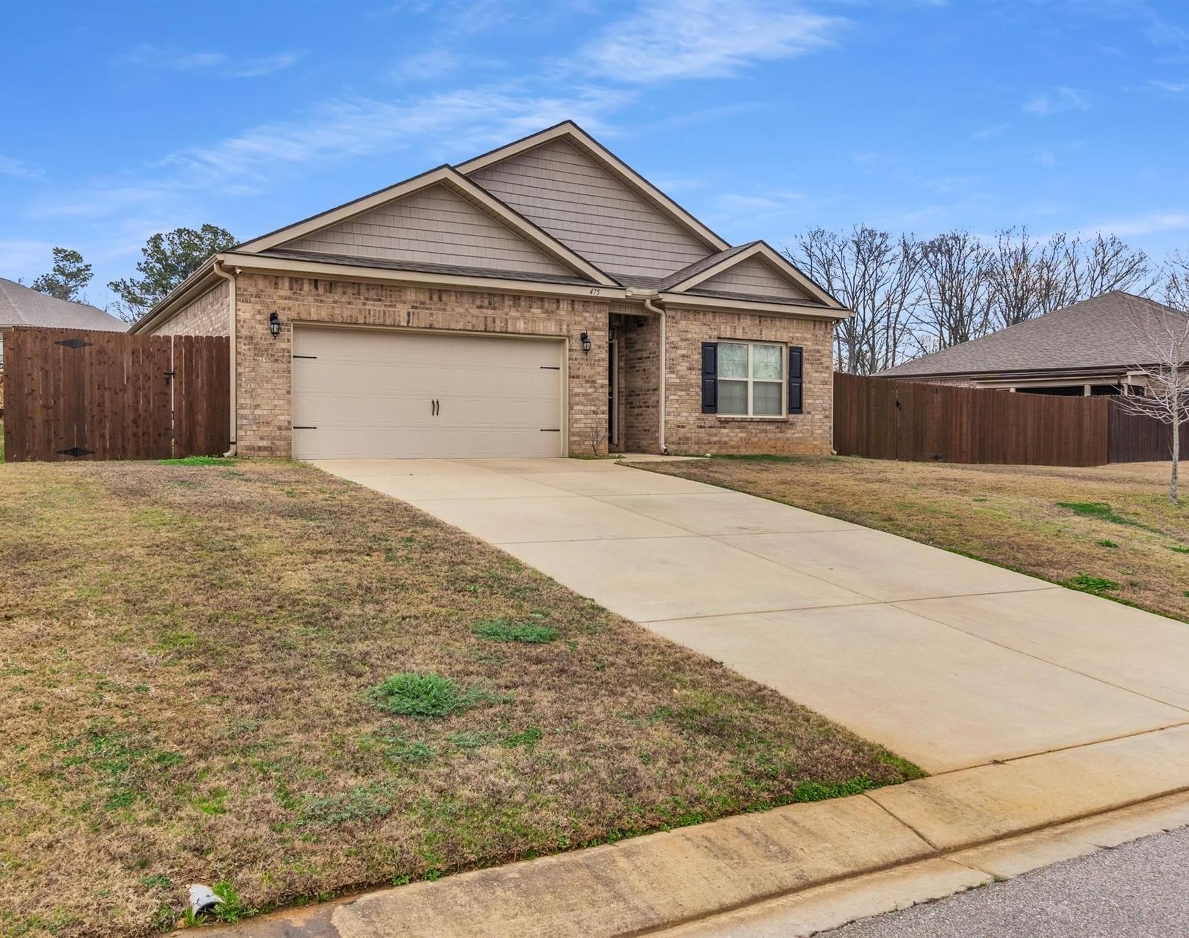 475 Lilly Dr Property Photo 2