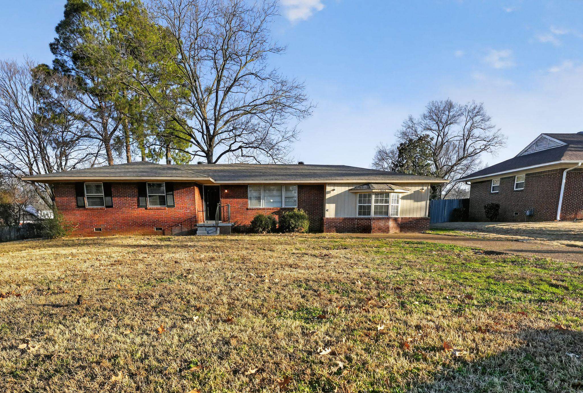 1404 OLD HICKORY RD Property Photo 1