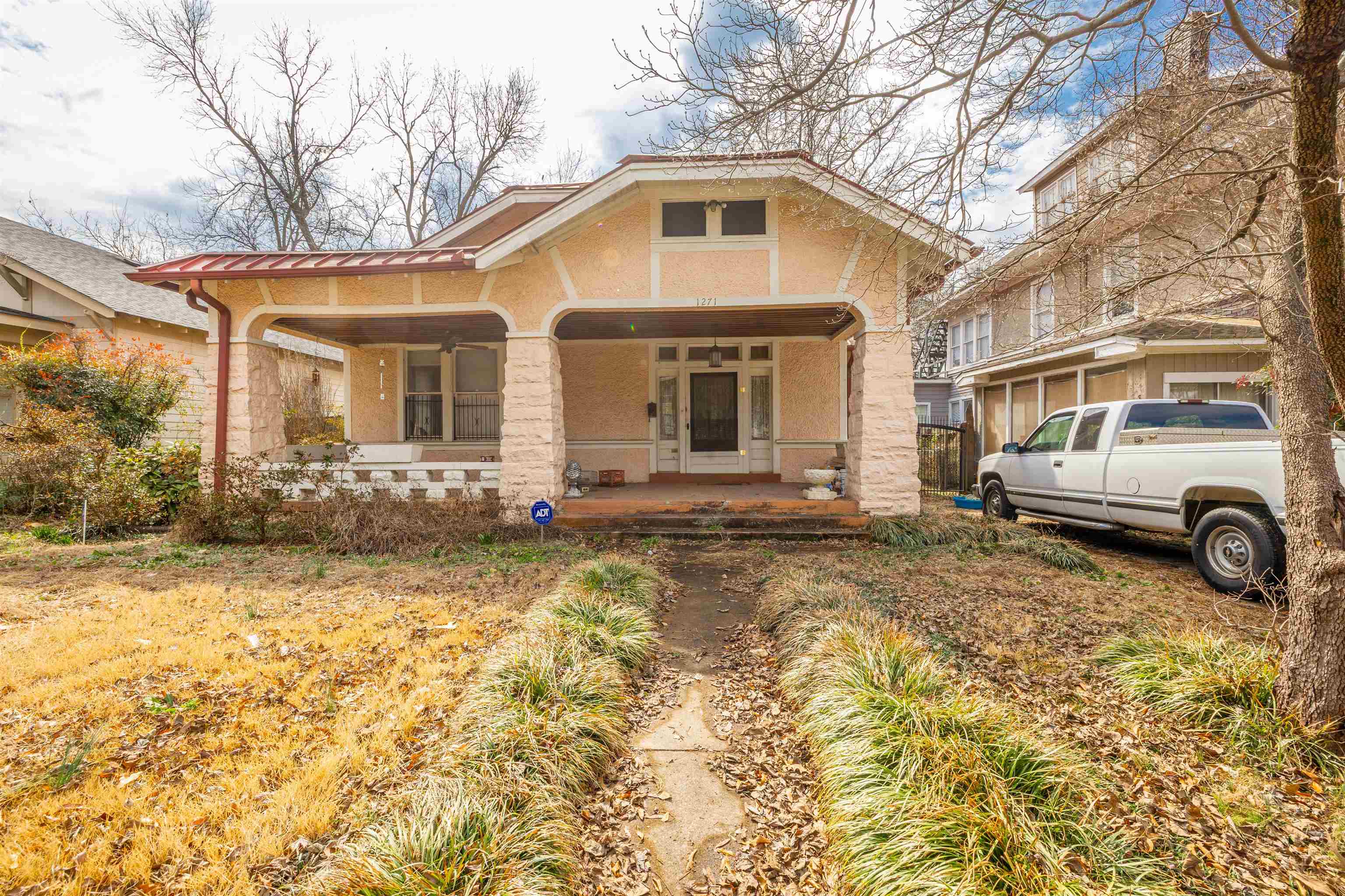 1271 HARBERT AVE Property Photo 1