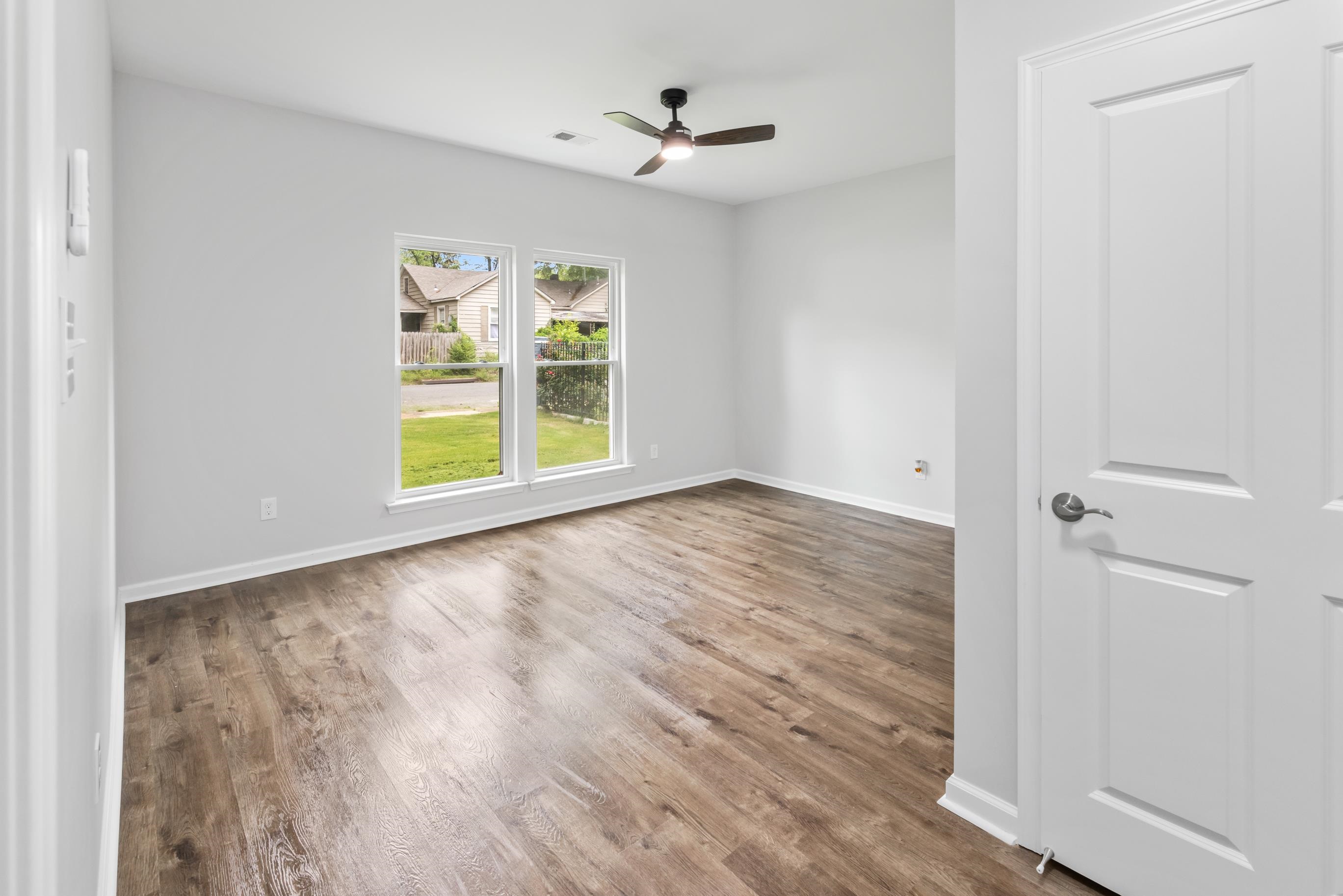 3275 Seminole Rd Property Photo 15