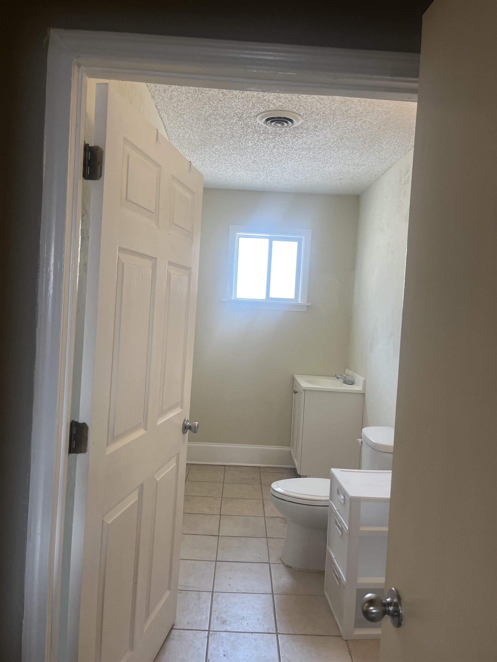 2851 Shebly Ave Property Photo 7