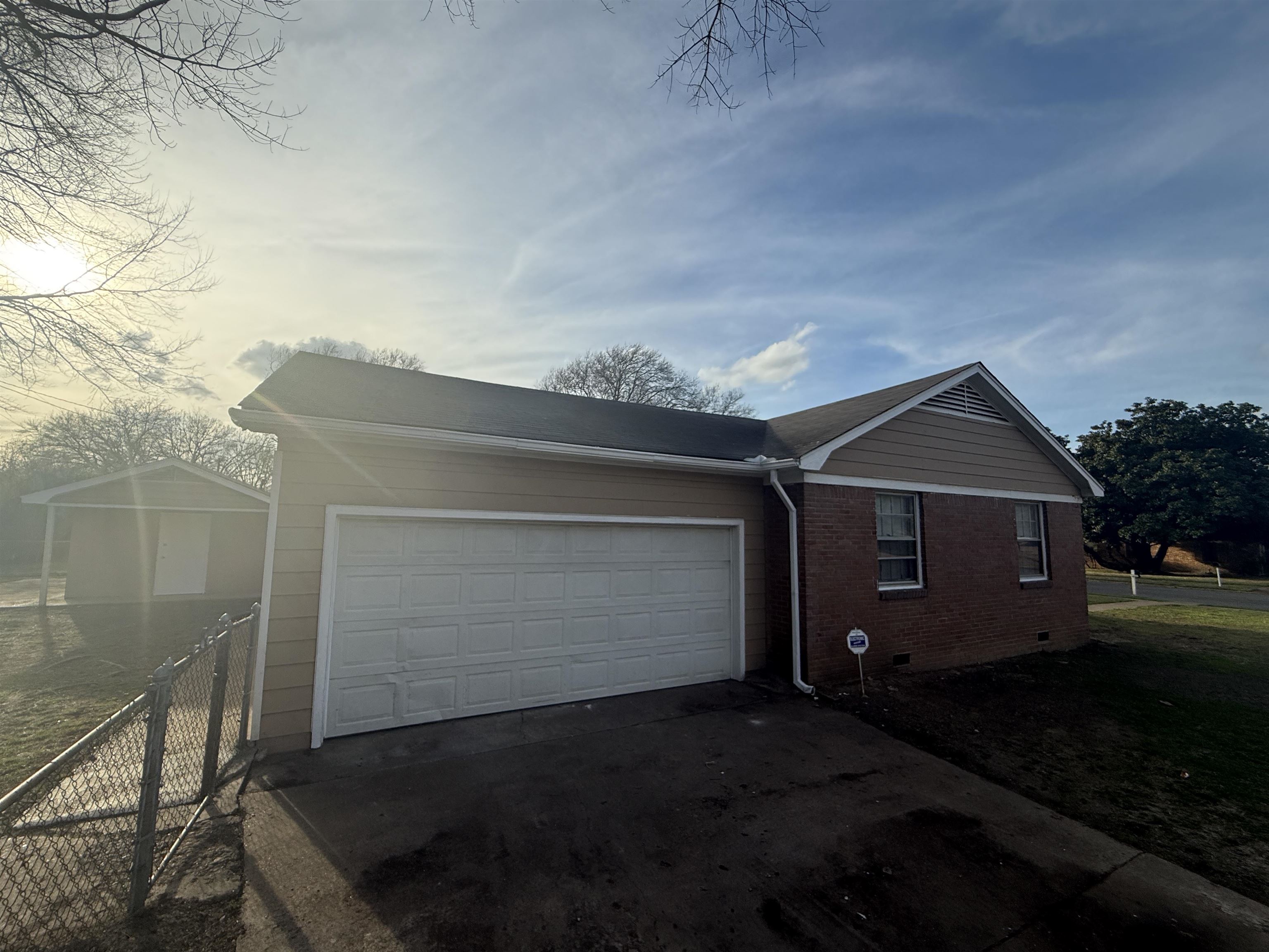 1529 Dardon Ave Property Photo 2