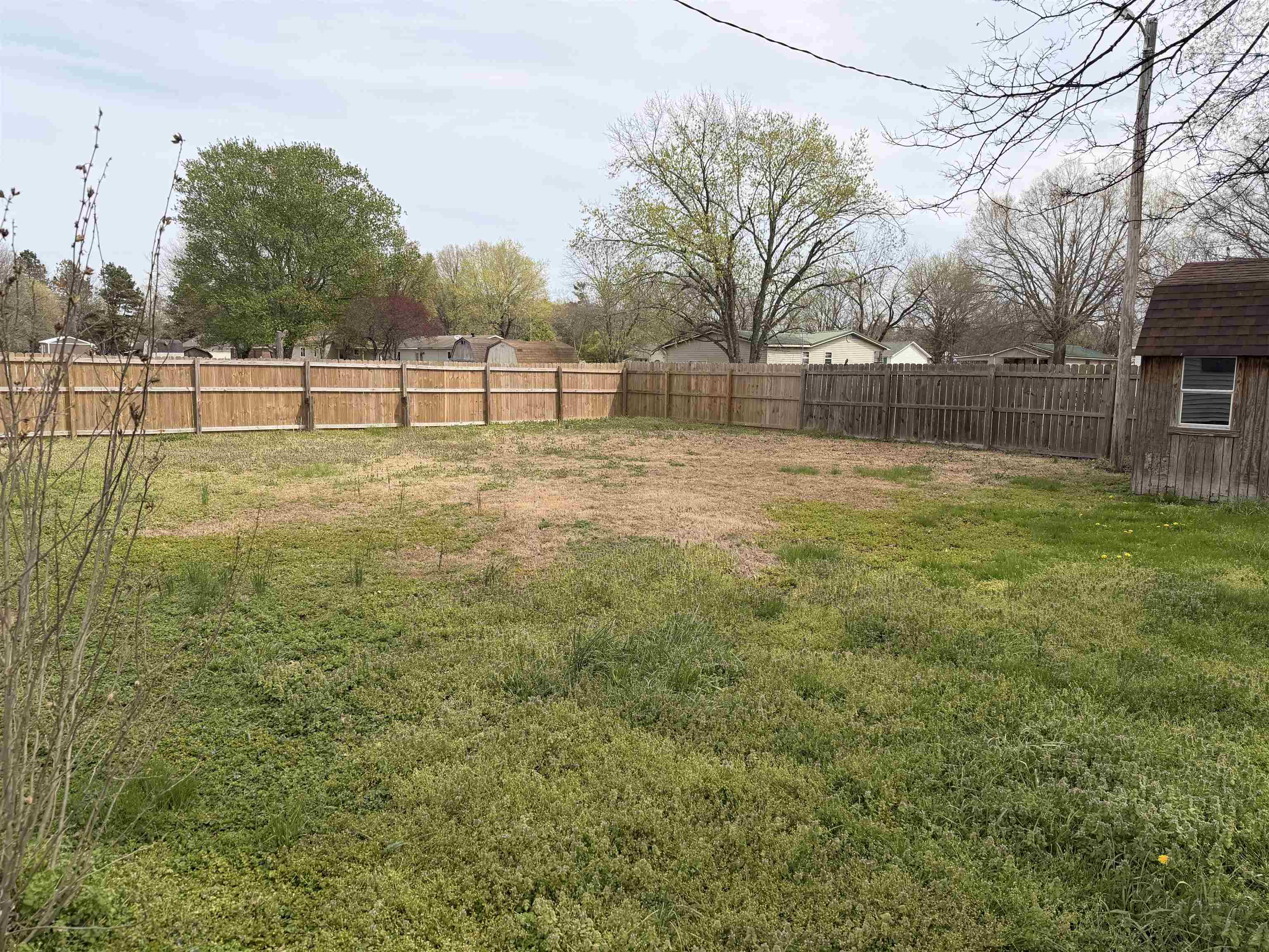 322 Robin Dr Property Photo 8