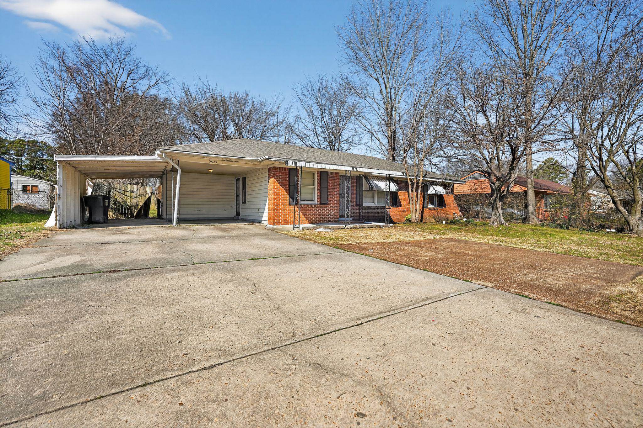5025 Millbranch Rd Property Photo 2