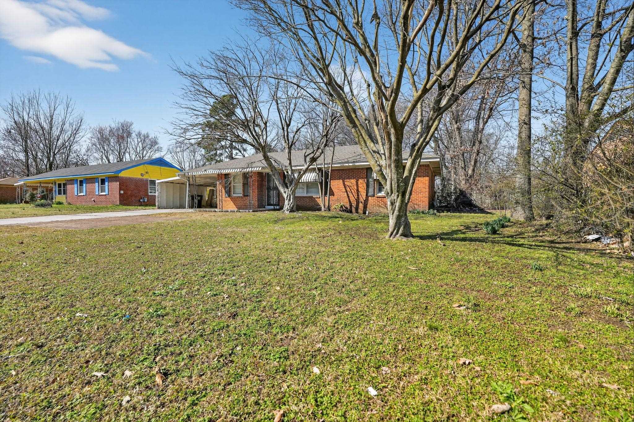 5025 Millbranch Rd Property Photo 3