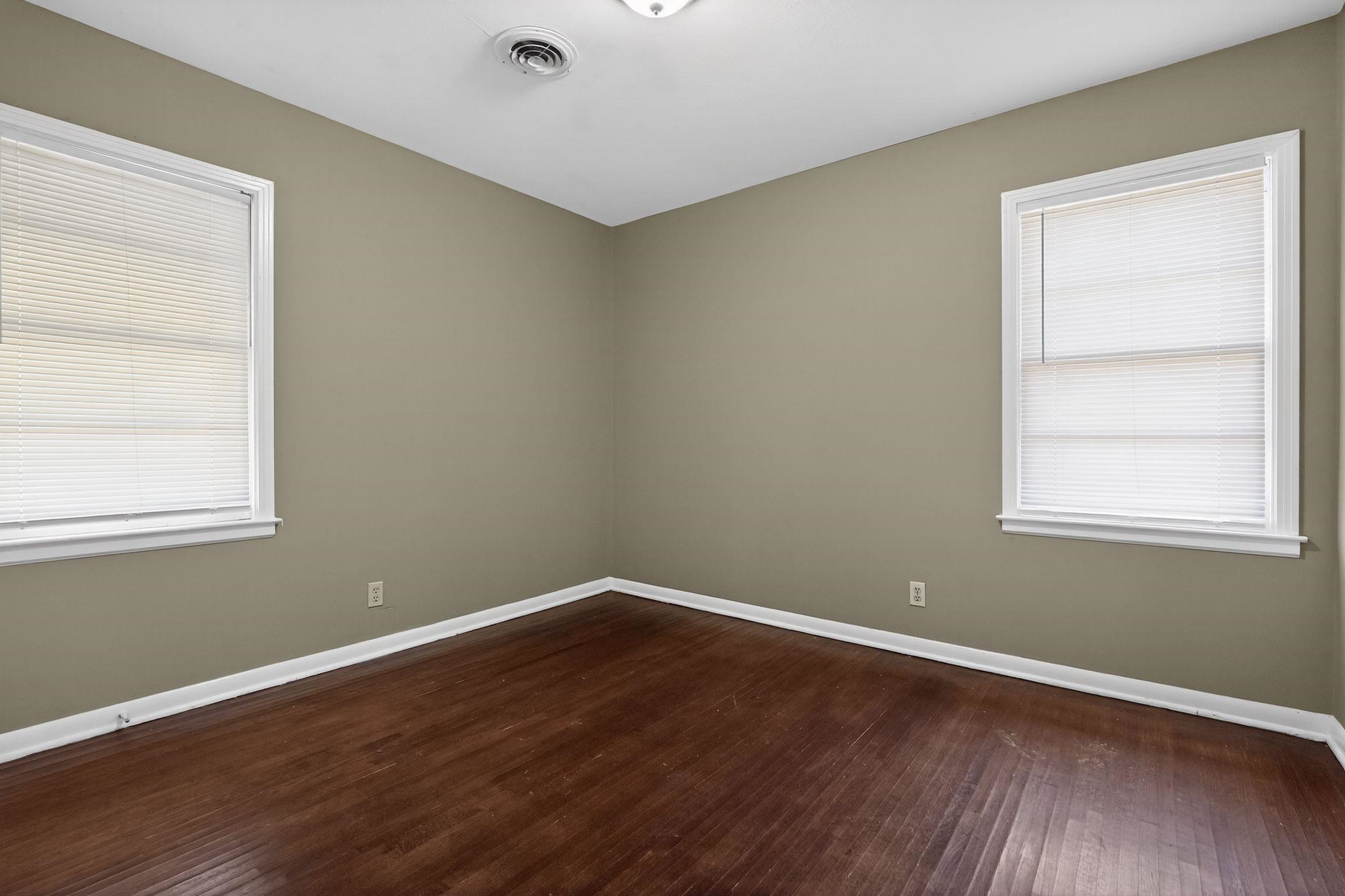 5025 Millbranch Rd Property Photo 15
