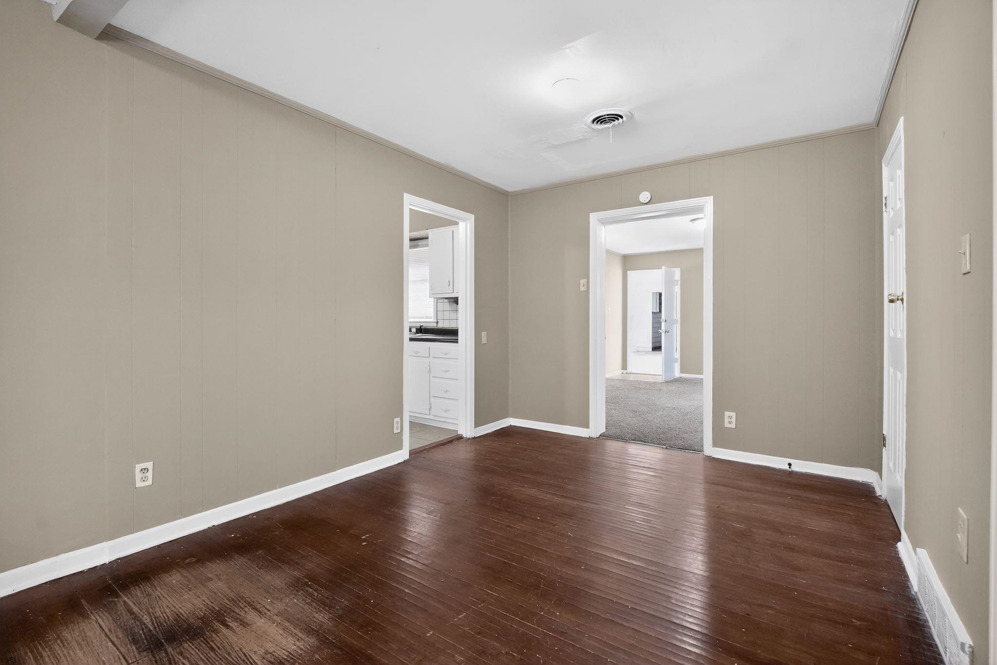 5025 Millbranch Rd Property Photo 16