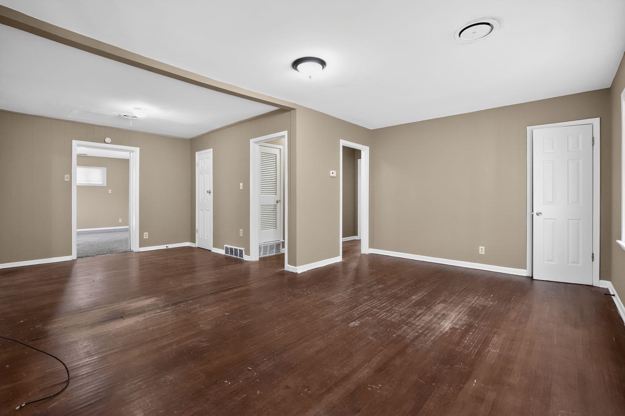 5025 Millbranch Rd Property Photo 18