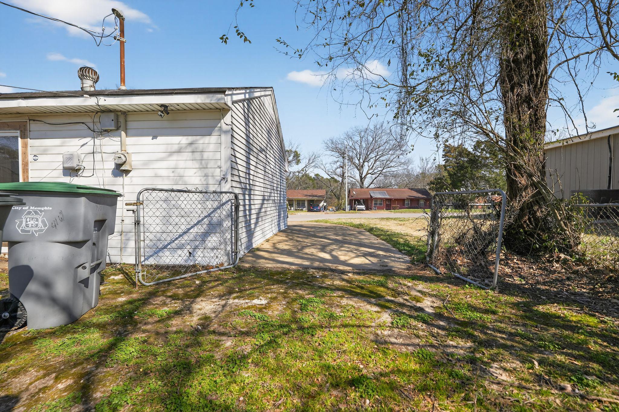 4167 Windermere Rd Property Photo 4