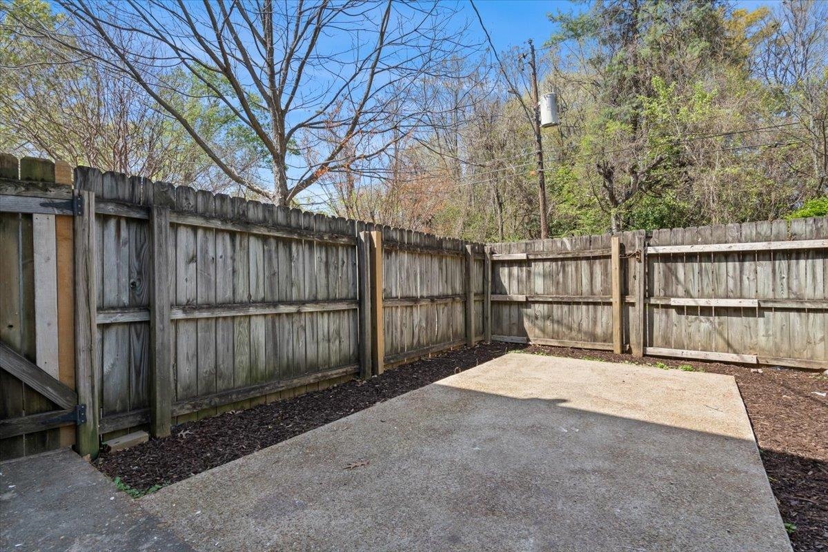 585 E Parkway Pky S 23 Property Photo 17