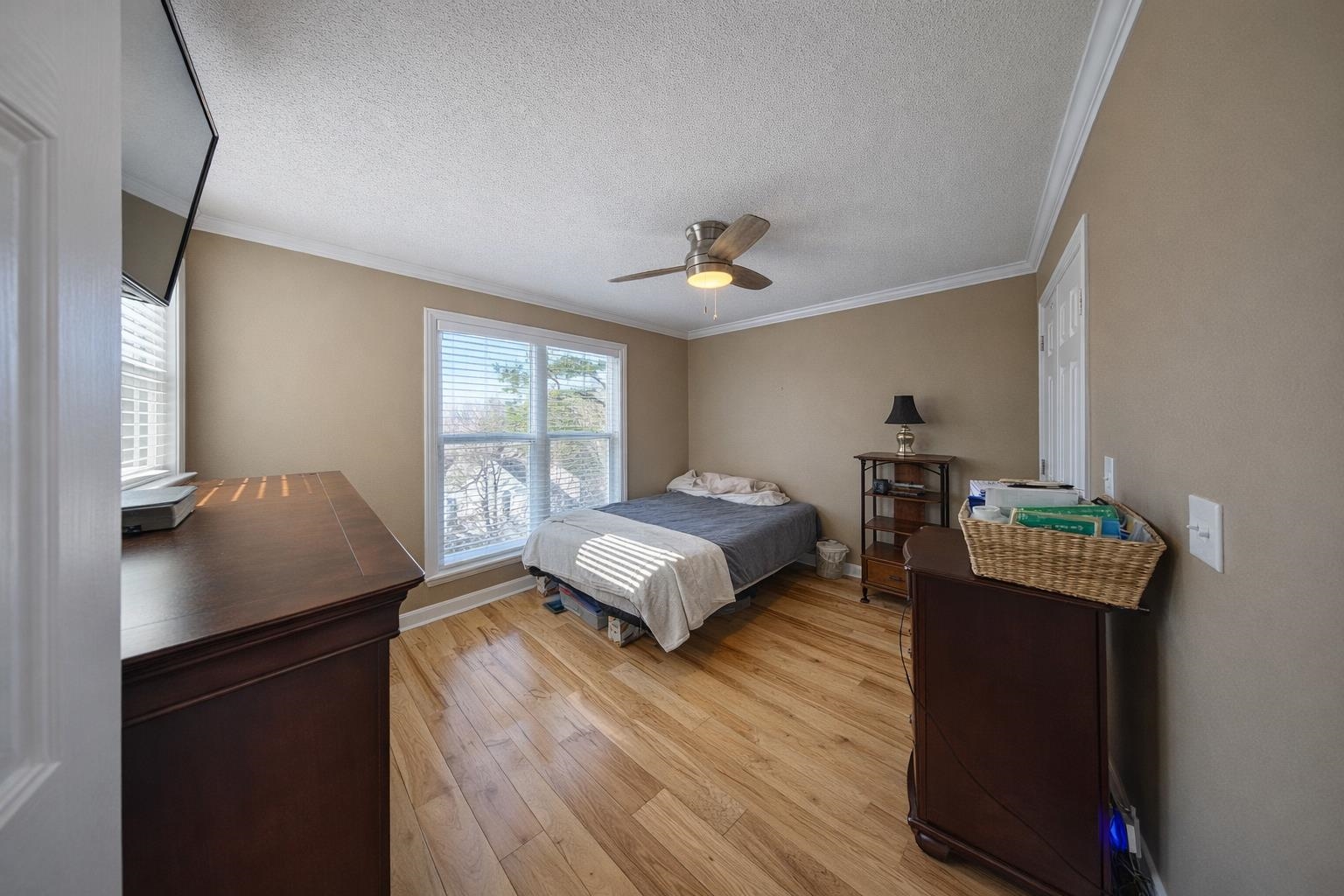 30 Point Grand Ct Property Photo 20