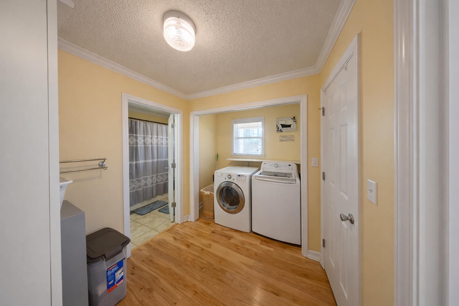 30 Point Grand Ct Property Photo 28